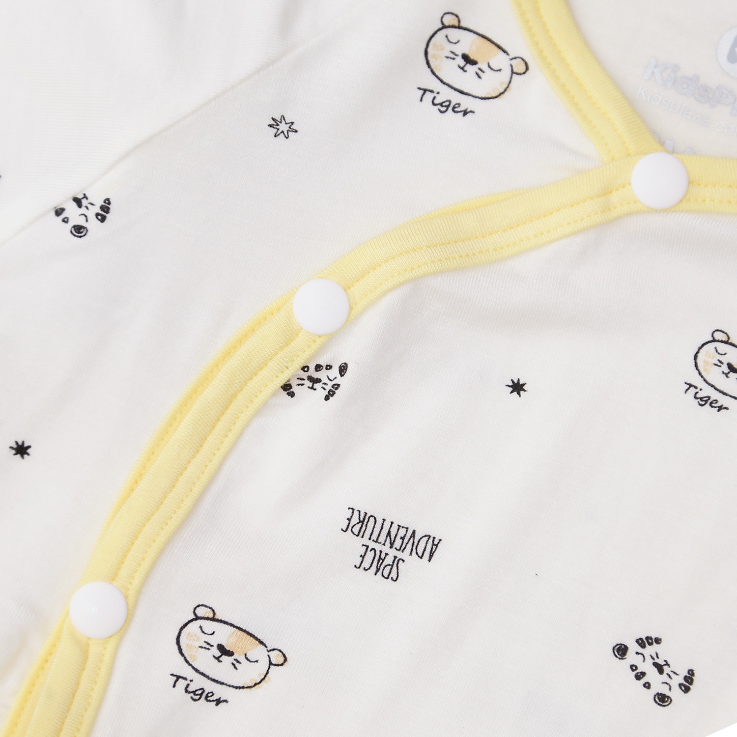 Bộ sơ sinh cài lệch dài tay KidsPlaza cho bé in Tiger M22H (Vàng) hình 4