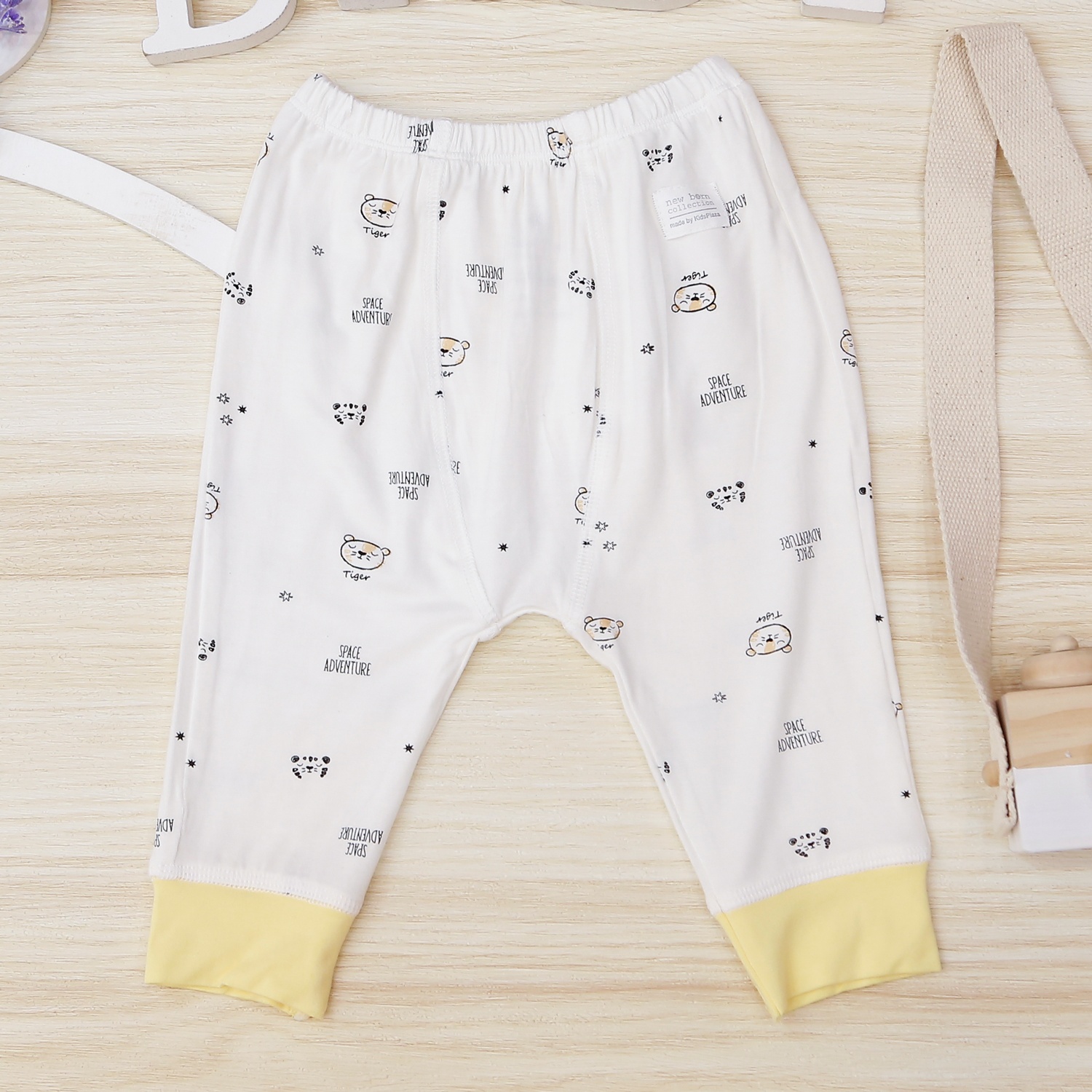 Bộ sơ sinh cài lệch dài tay KidsPlaza cho bé in Tiger M22H (Vàng) hình 5