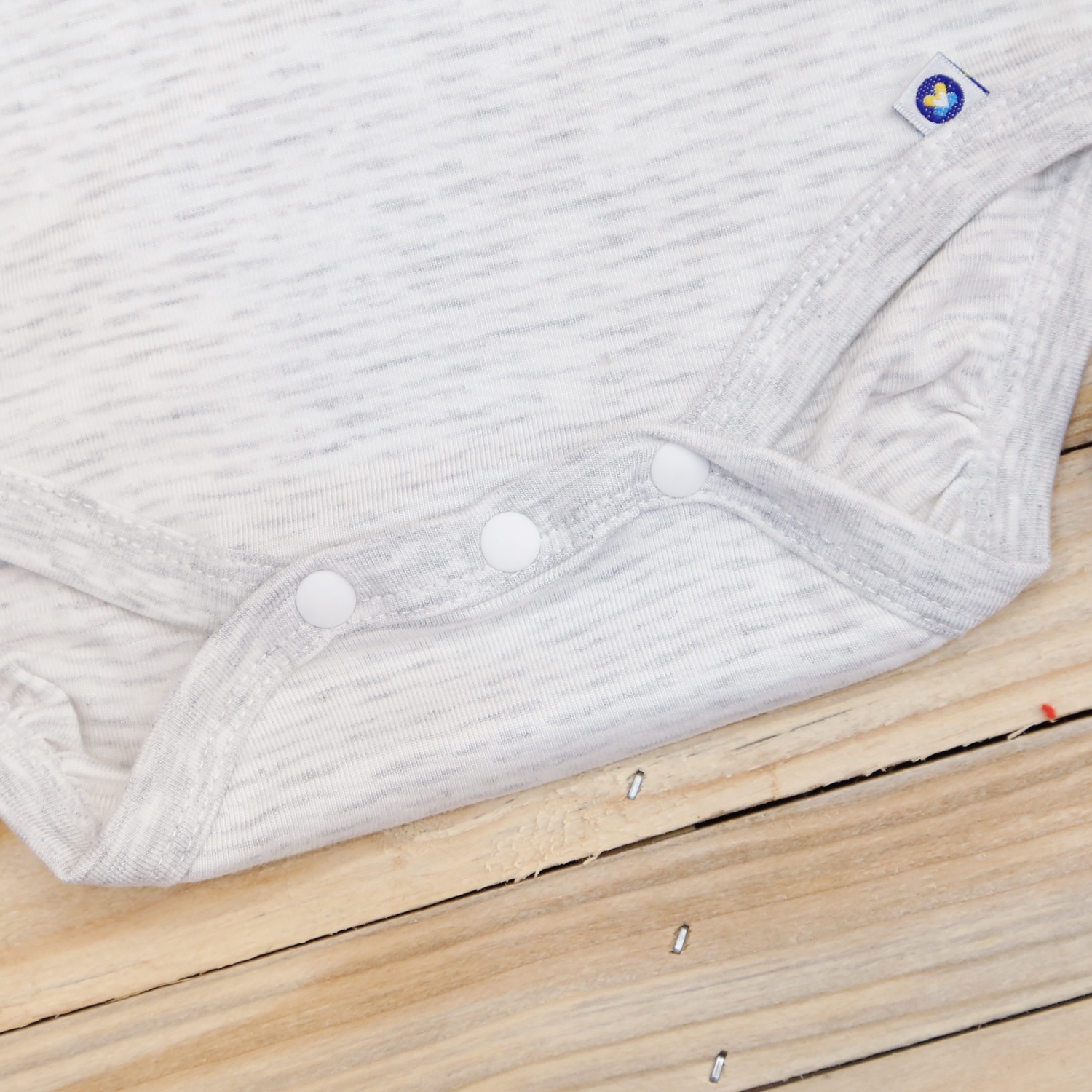 Body bẹn dài tay Otis KidsPlaza ND22H (Trắng kẻ ghi)  hình 3