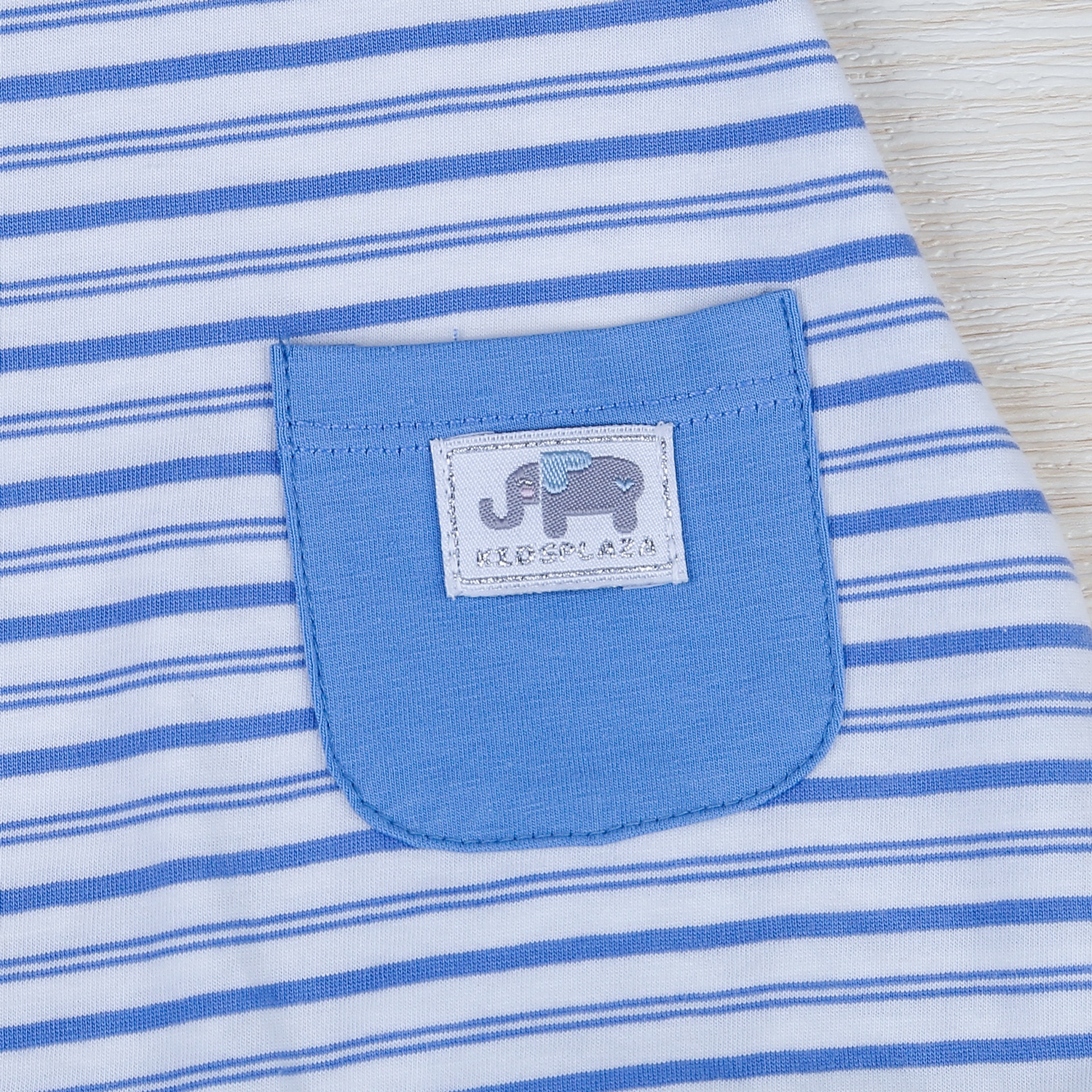 Body đùi bé trai cổ chữ V kẻ xanh HN22H hình 5