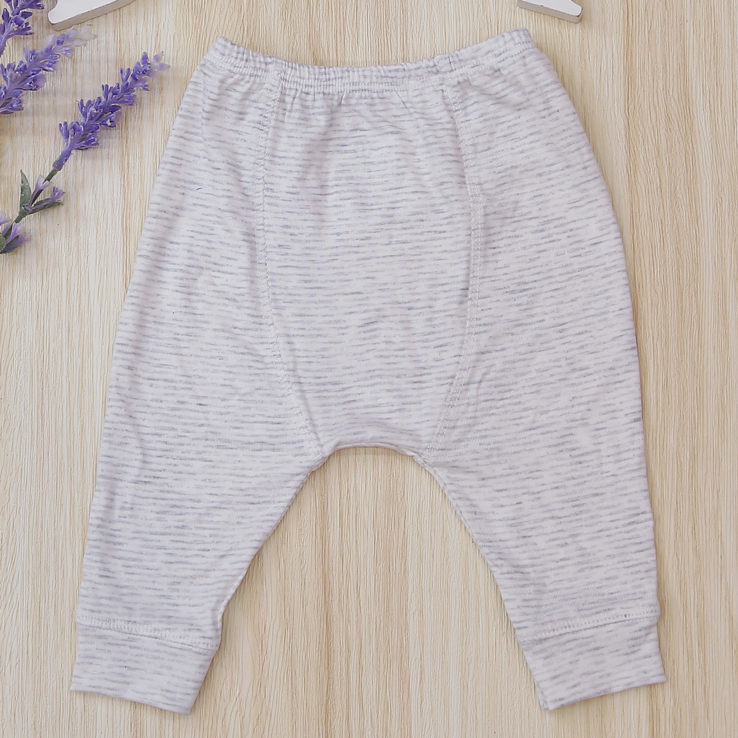 Set quà tặng sơ sinh Otis KidsPlaza ND22H (Trắng kẻ ghi) hình 5