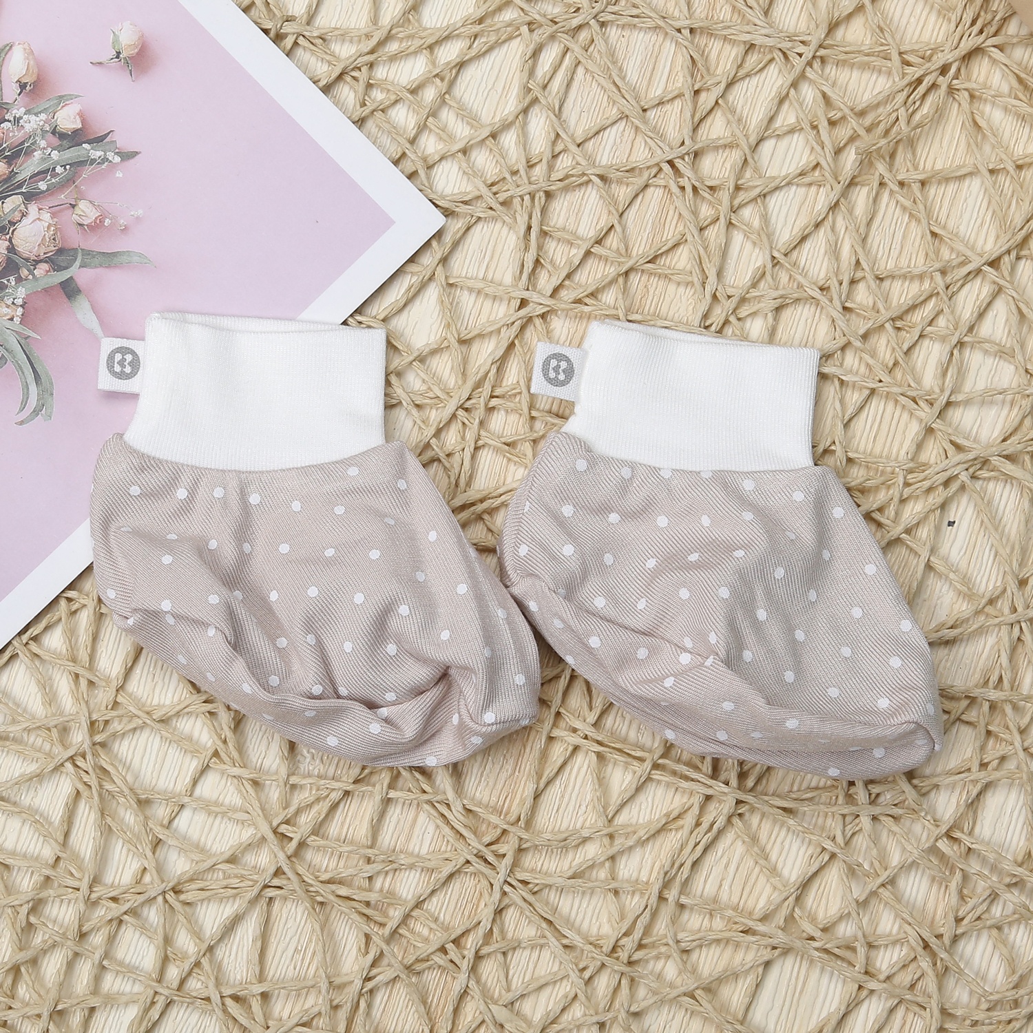 Set bao tay, bao chân KidsPlaza Otis chấm bi ND23T (Be)