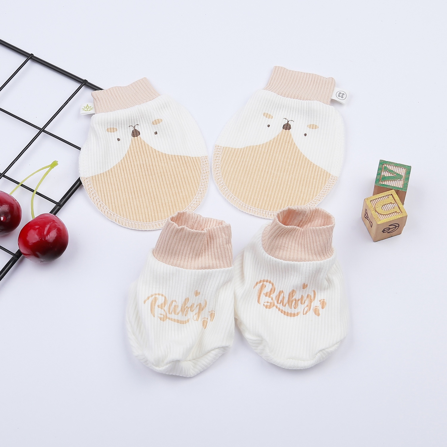 Set bao tay chân KidsPlaza fresh air ND23H (Be) hình 1