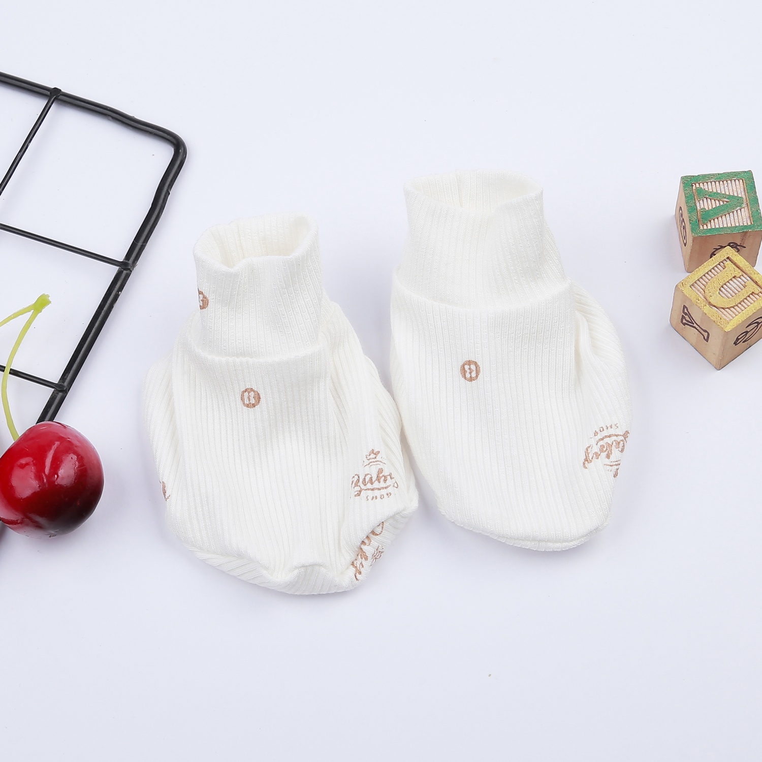 Set bao tay chân KidsPlaza fresh air ND23H (Trắng)