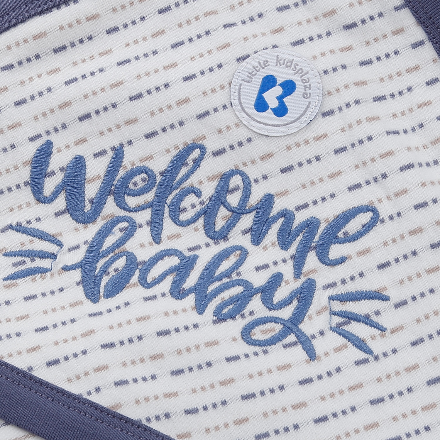 Chăn ủ bé trai KidsPlaza có mũ kẻ ND22D (Xanh dương) hình 2