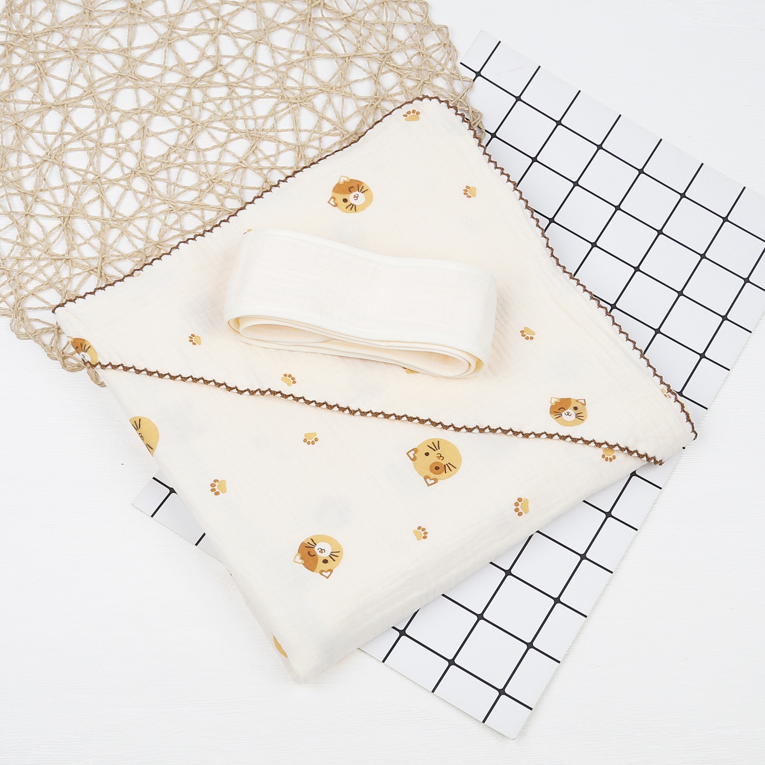 Chăn ủ KidsPlaza Muslin có mũ hình mèo PG23 hình 1