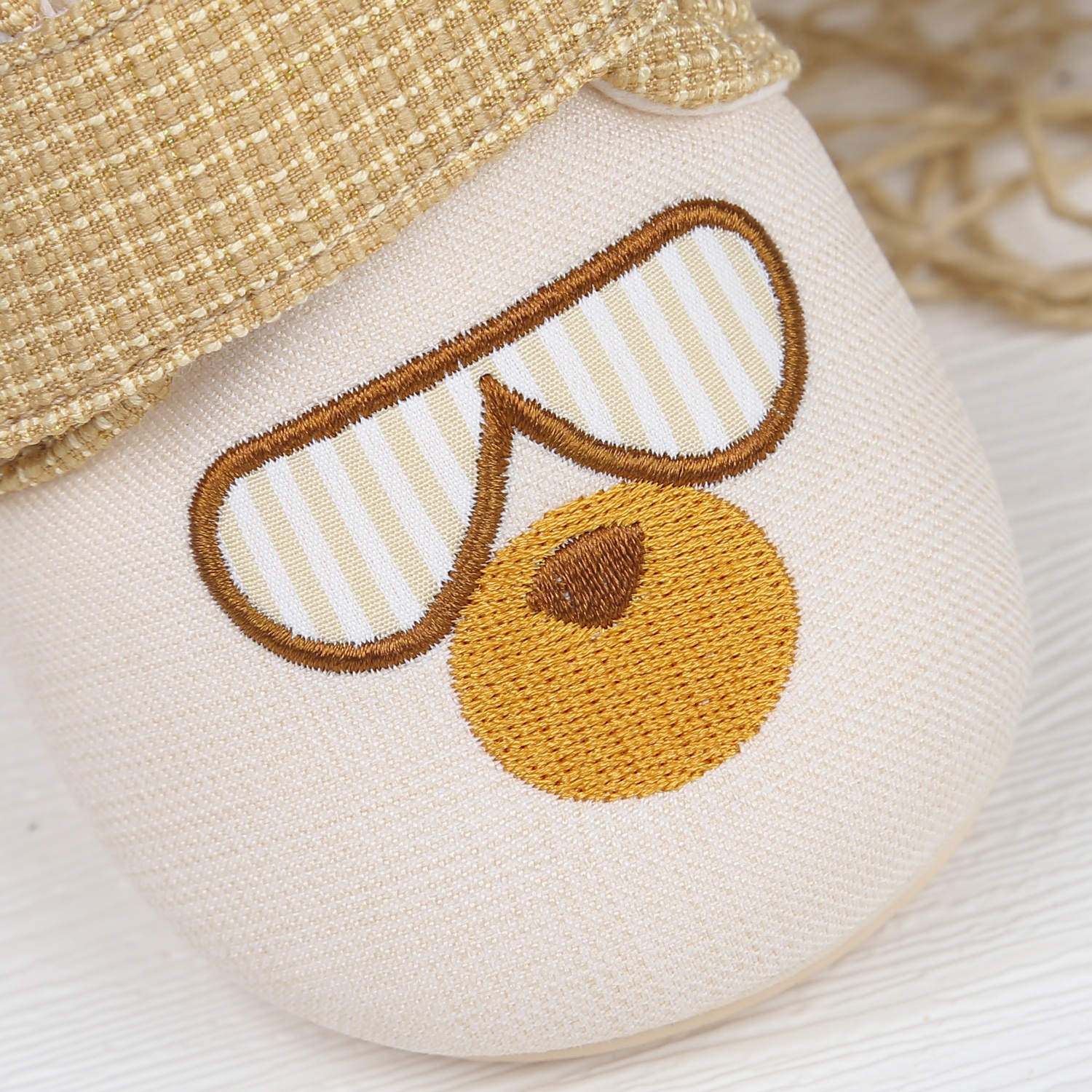 Giày tập đi KidsPlaza thêu gấu 23K-S3 (Vàng be)  hình 3