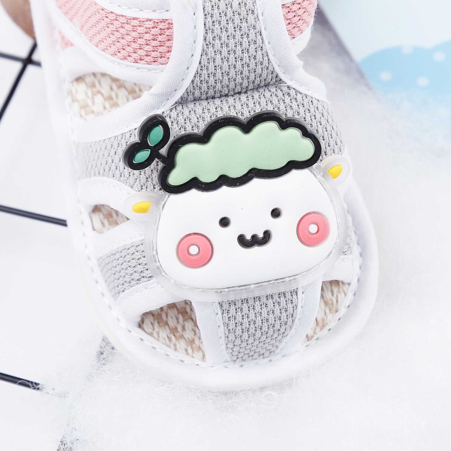 Dép sandal tập đi Aiyinmei hình cừu 23K-SD4  (Ghi) hình 2