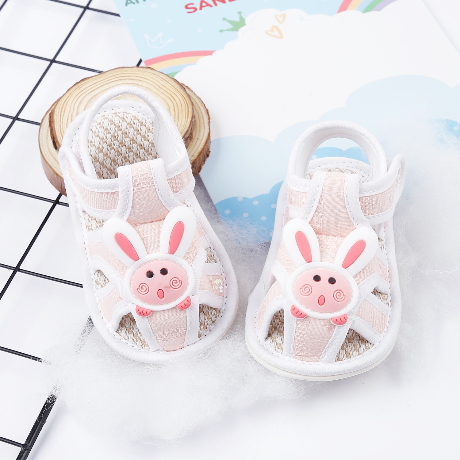 Dép sandal tập đi Aiyinmei hình mặt thỏ 23K-SD5 (Hồng) hình 1