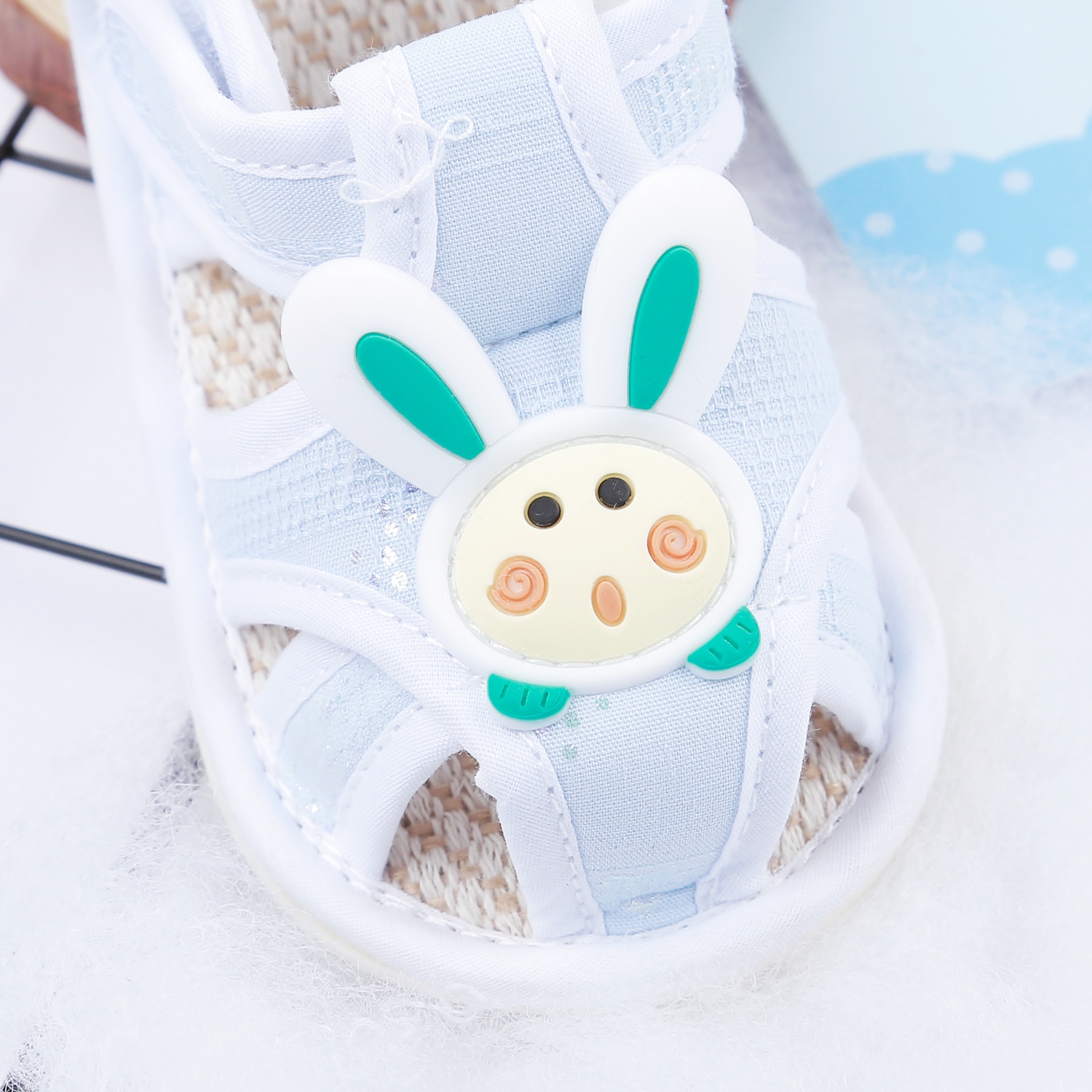 Dép sandal tập đi Aiyinmei hình mặt thỏ 23K-SD5 (Xanh) hình 2