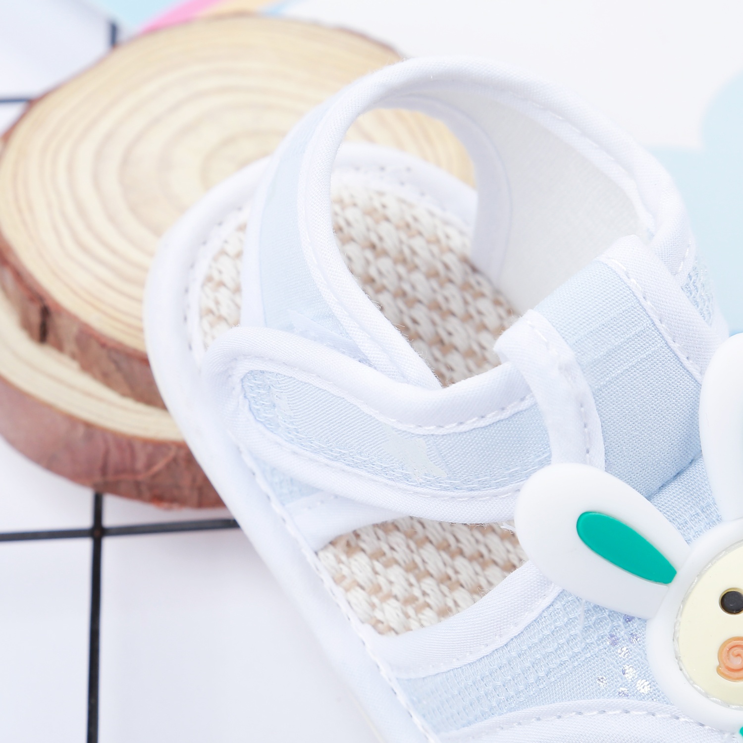 Dép sandal tập đi Aiyinmei hình mặt thỏ 23K-SD5 (Xanh) hình 3