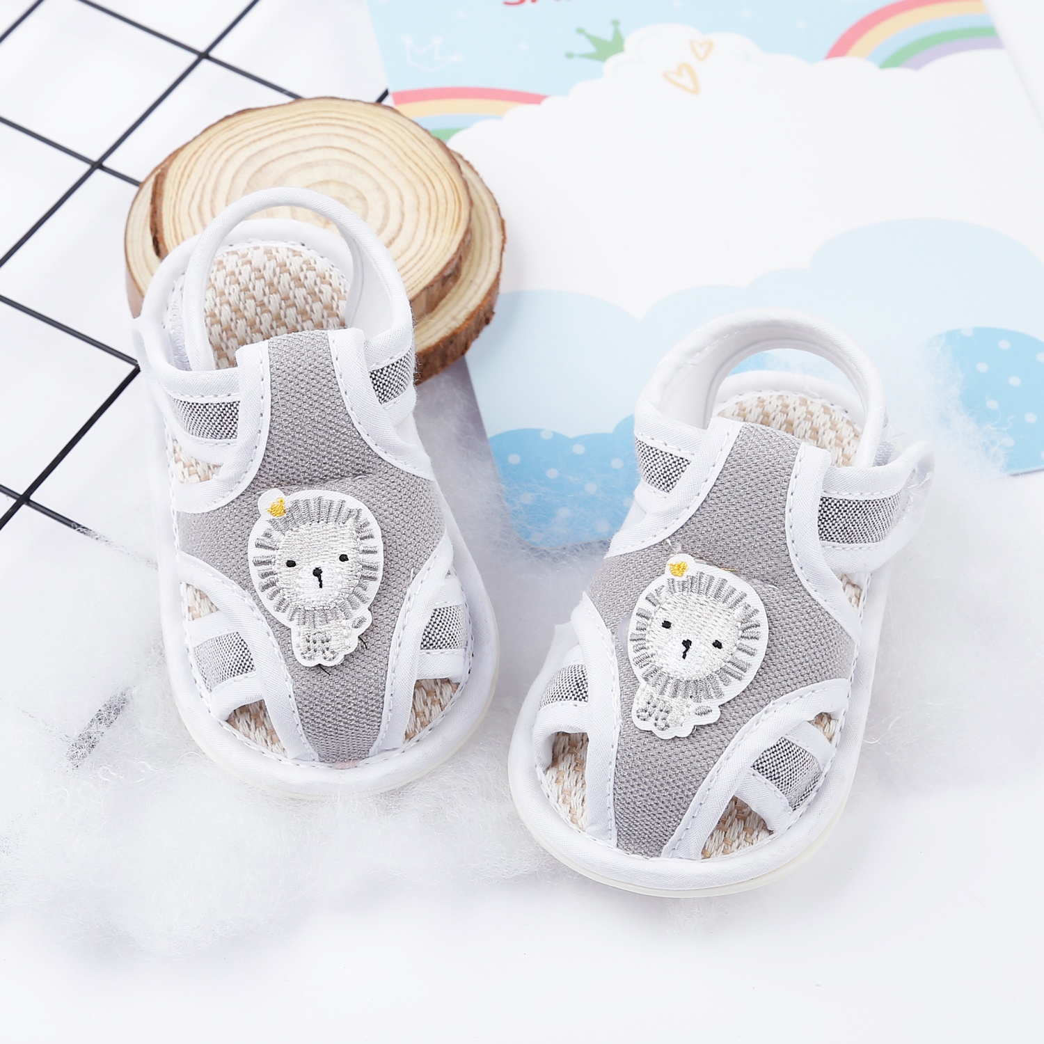 Dép sandal tập đi Aiyinmei hình sư tử 23K-SD9 (Xám)  hình 1