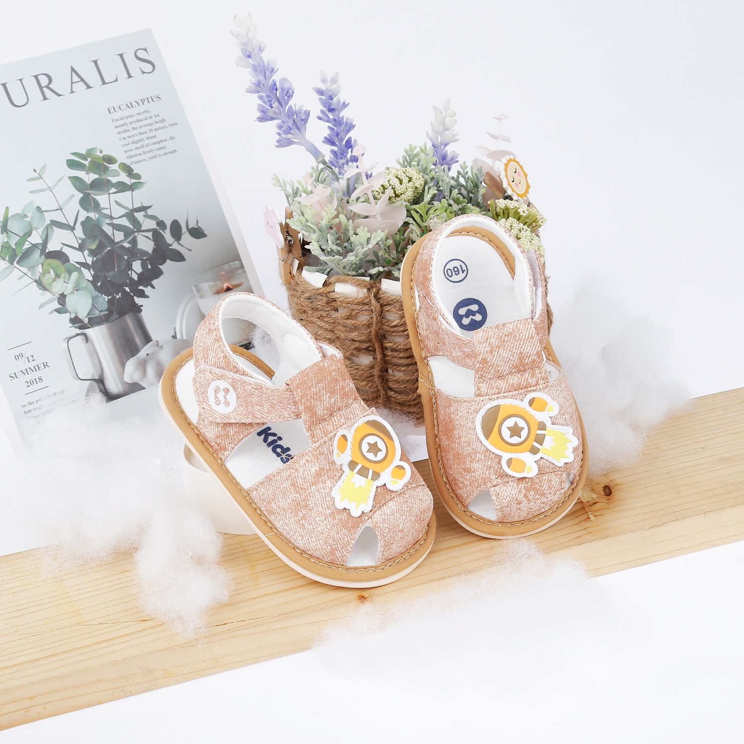 Dép sandal tập đi KidsPlaza đính tên lửa 23K-S1 (Nâu) hình 2