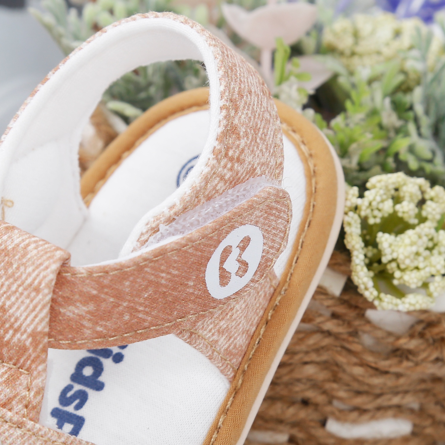 Dép sandal tập đi KidsPlaza đính tên lửa 23K-S1 (Nâu) hình 4