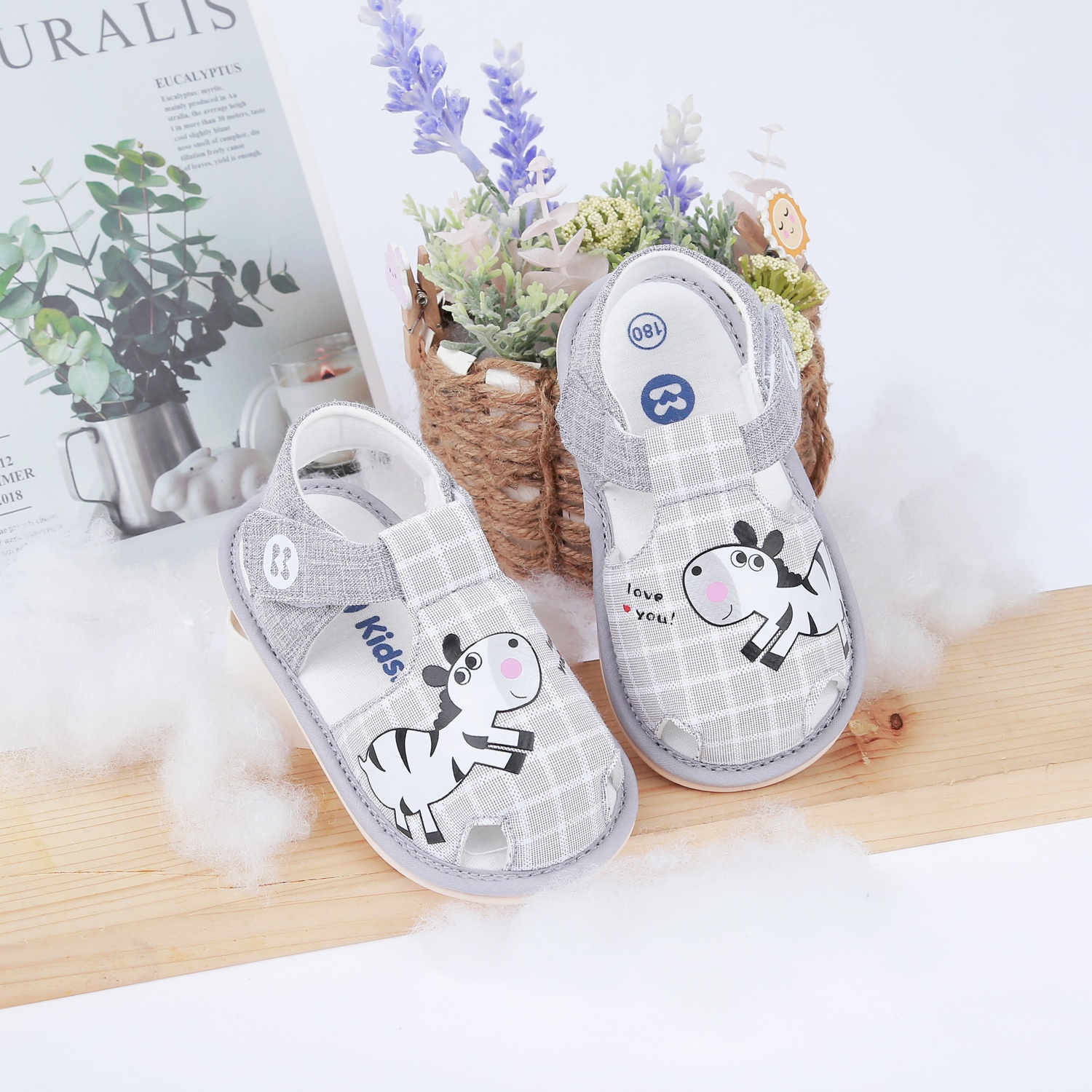 Dép sandal tập đi KidsPlaza in họa tiết ngựa vằn 23K-S2 (Ghi) hình 2