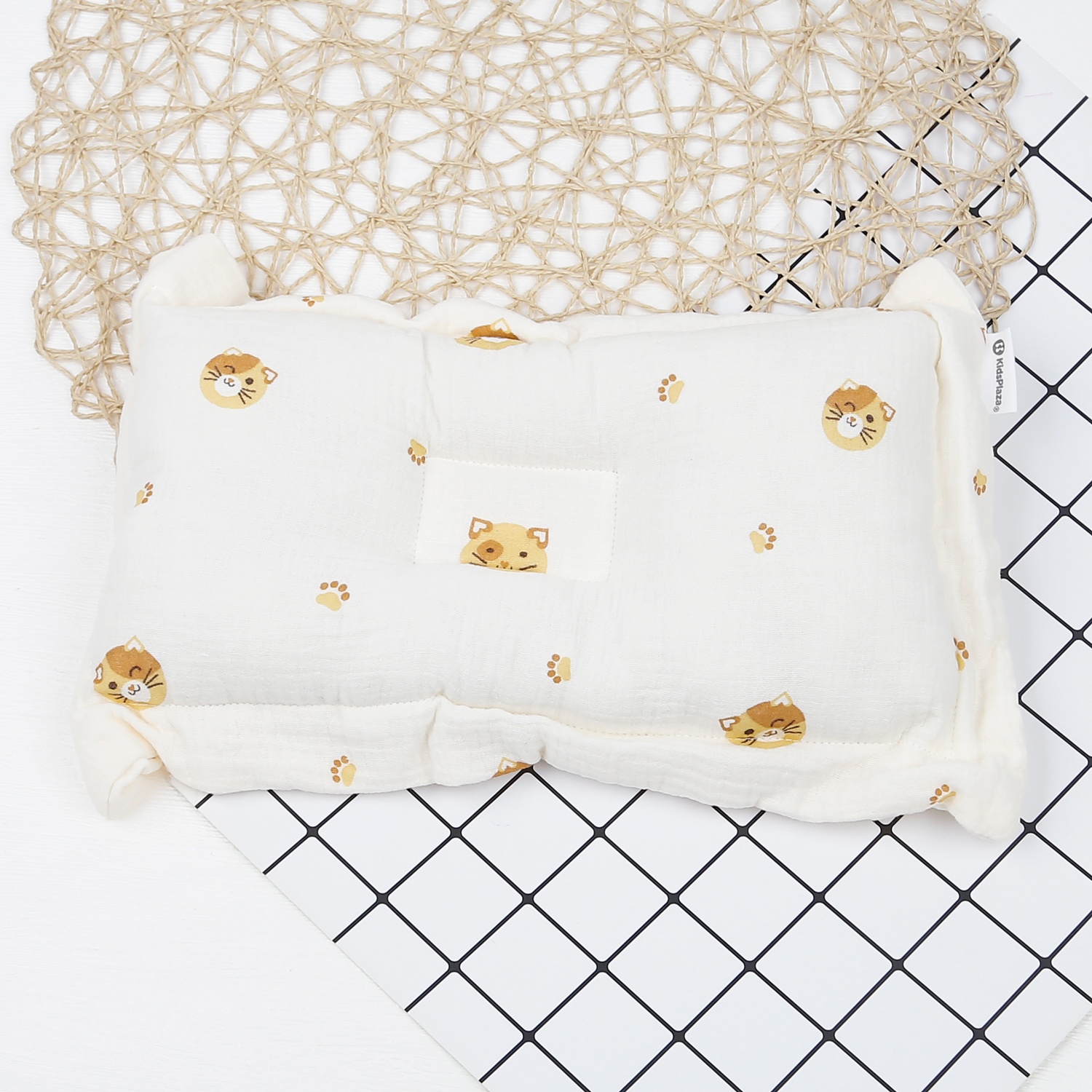 Gối lõm sơ sinh KidsPlaza Muslin hình mèo PG23 hình 1