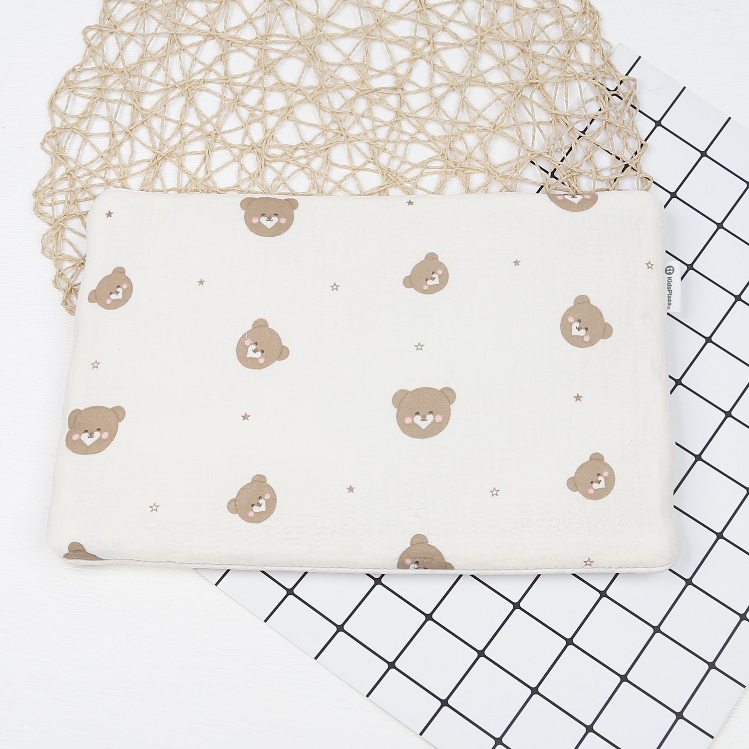 Gối sơ sinh KidsPlaza Muslin gấu PG23 hình 1