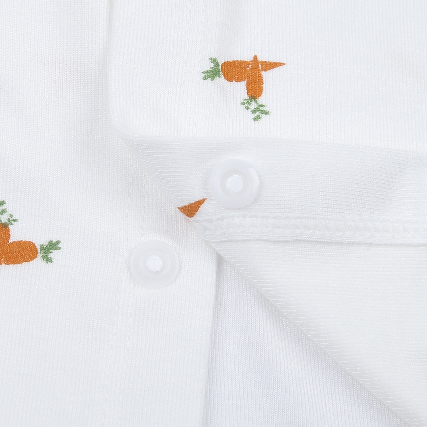 Bộ quần áo dài tay cài giữa KidsPlaza Otis in cà rốt ND23T (Trắng xanh) hình 4