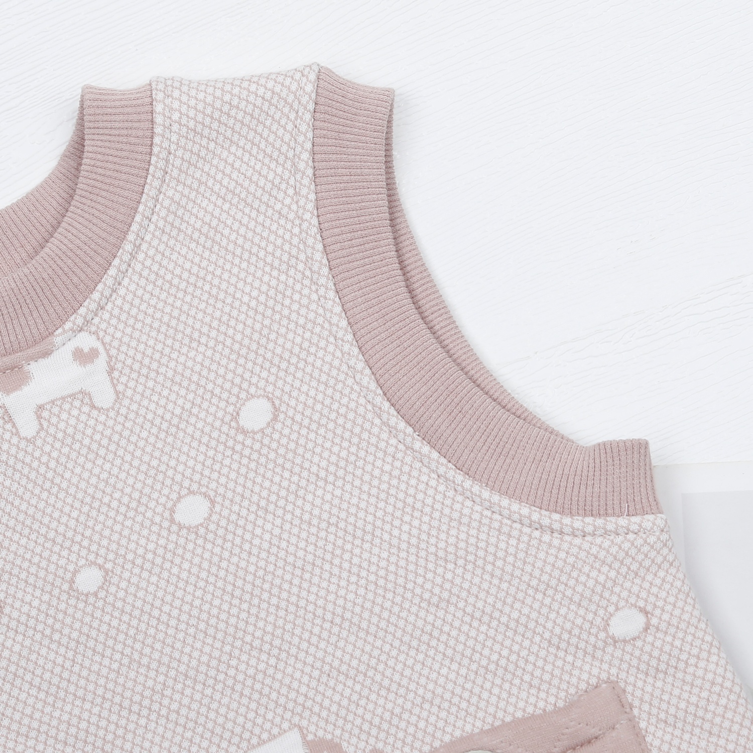 Áo gile bé trai bông voi nâu cài chéo KidsPlaza HN22D hình 4