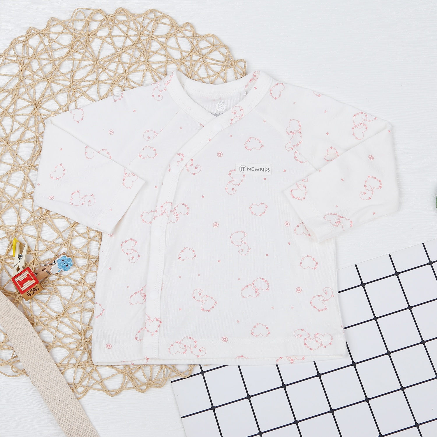 Bộ dài tay bé gái Otis trắng KidsPlaza ND22T hình 2