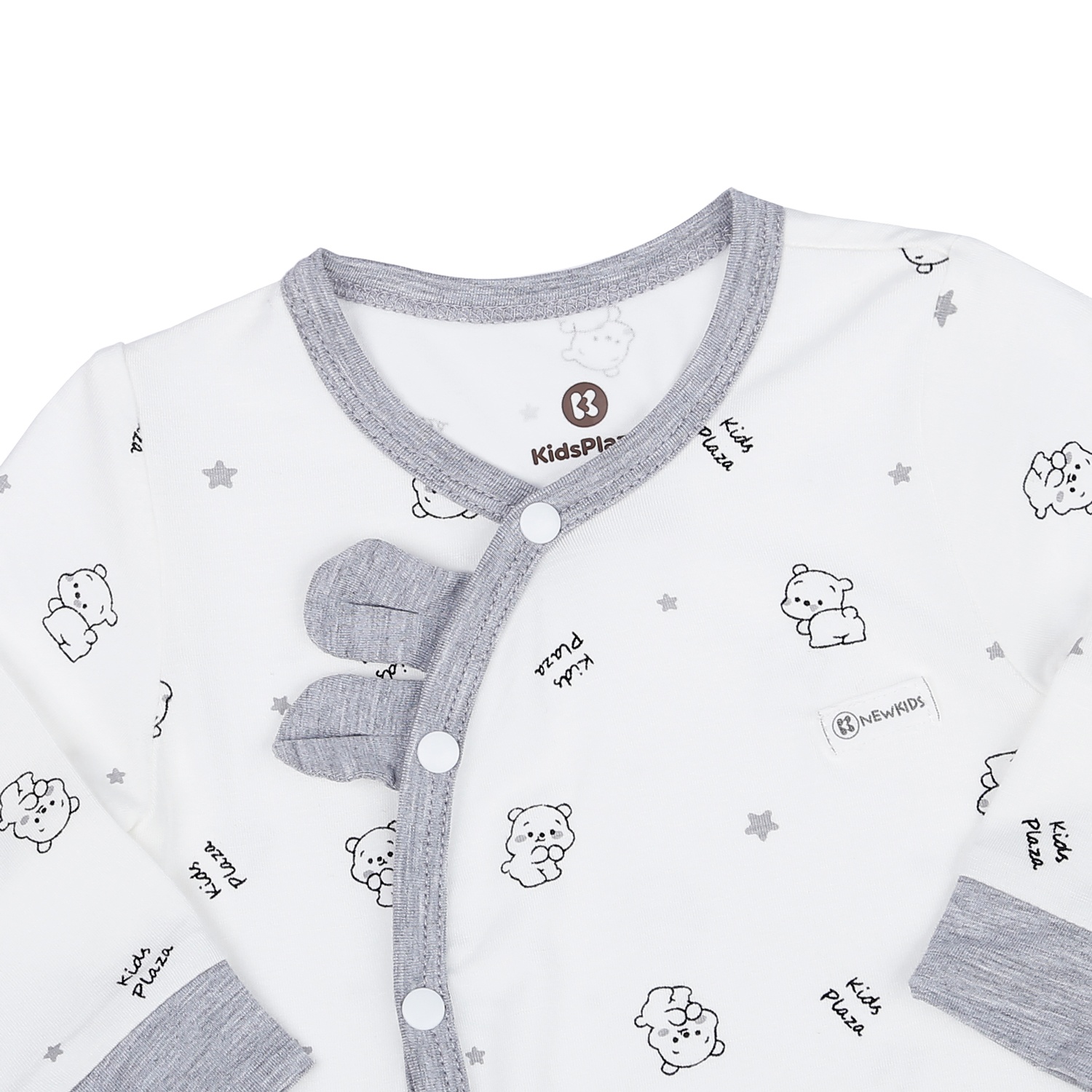 Body dài tay cài lệch KidsPlaza in hình chú gấu M23H (Ghi) hình 3