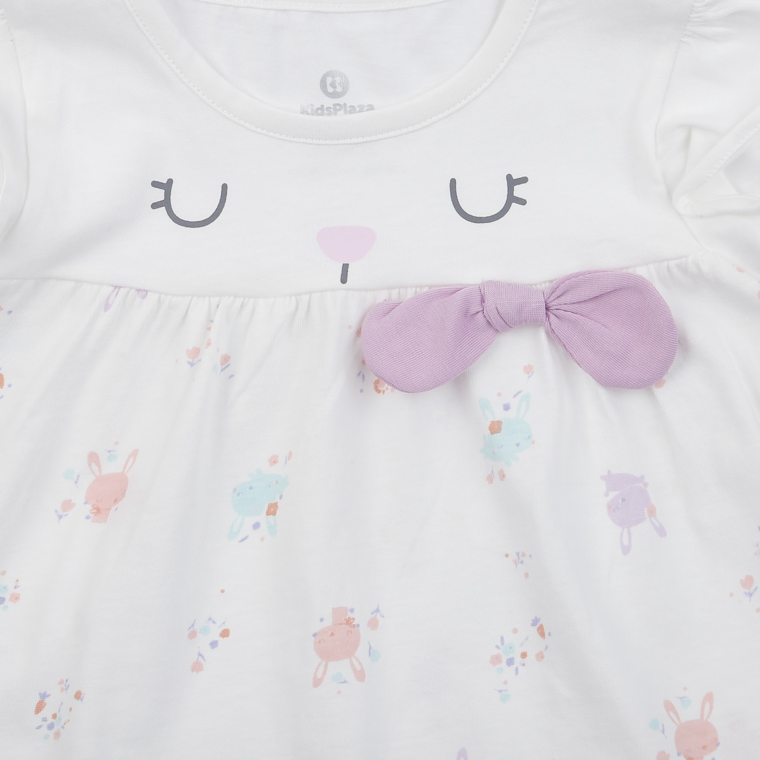 Quần áo sơ sinh cho bé gái