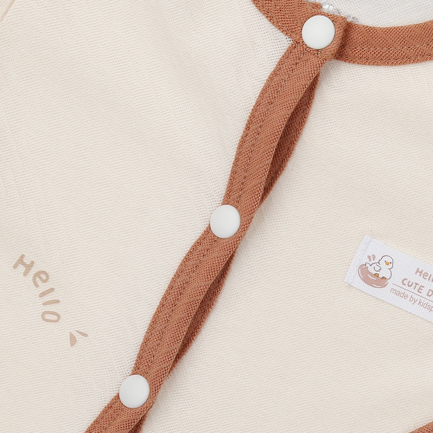 Bộ quần áo dài cài giữa KidsPlaza sợi chanh HN24H (Be) hình 3