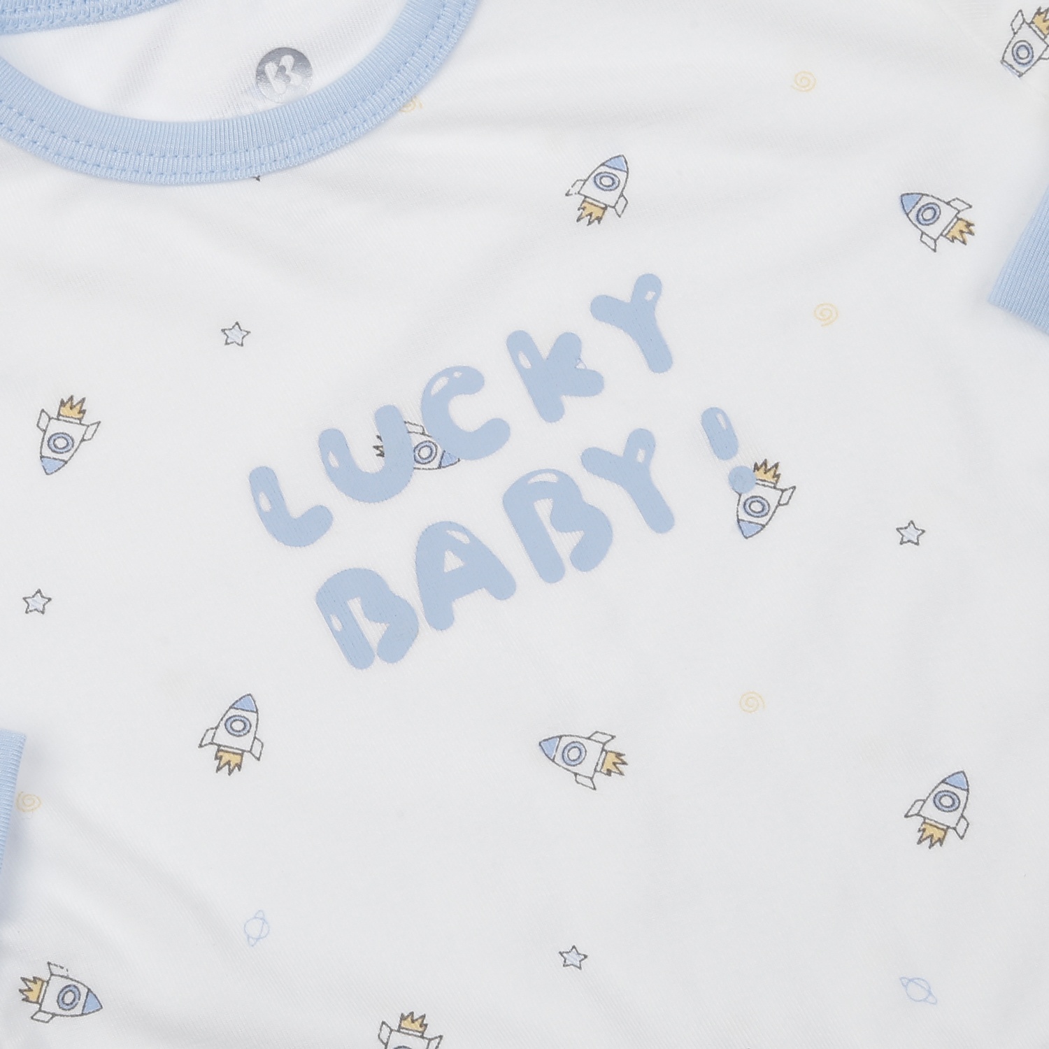 Bộ quần áo dài tay cài vai KidsPlaza Otis in tên lửa ND24T (Trắng xanh)