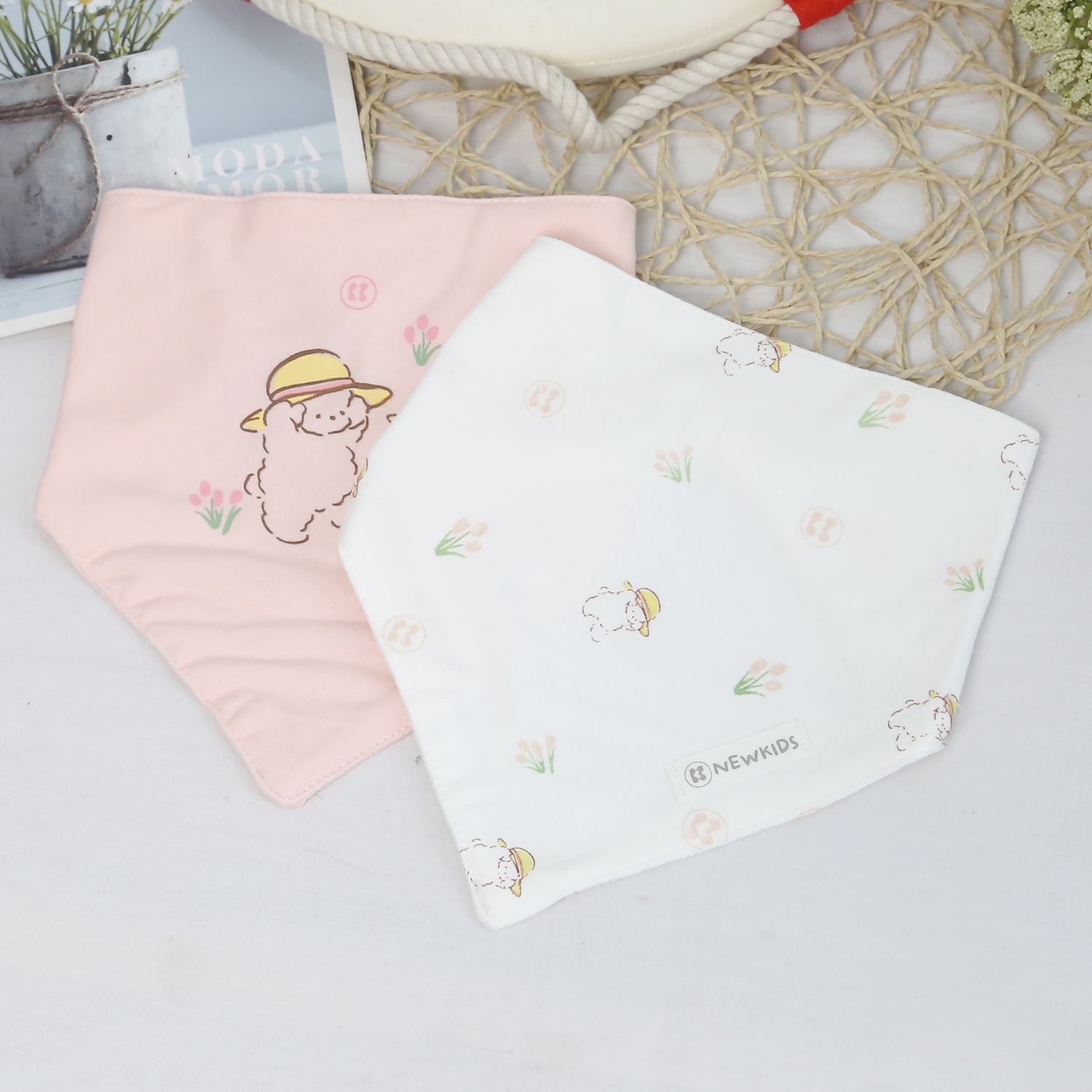 Set 2 yếm tam giác KidsPlaza Otis ND24H (Hồng) hình 1