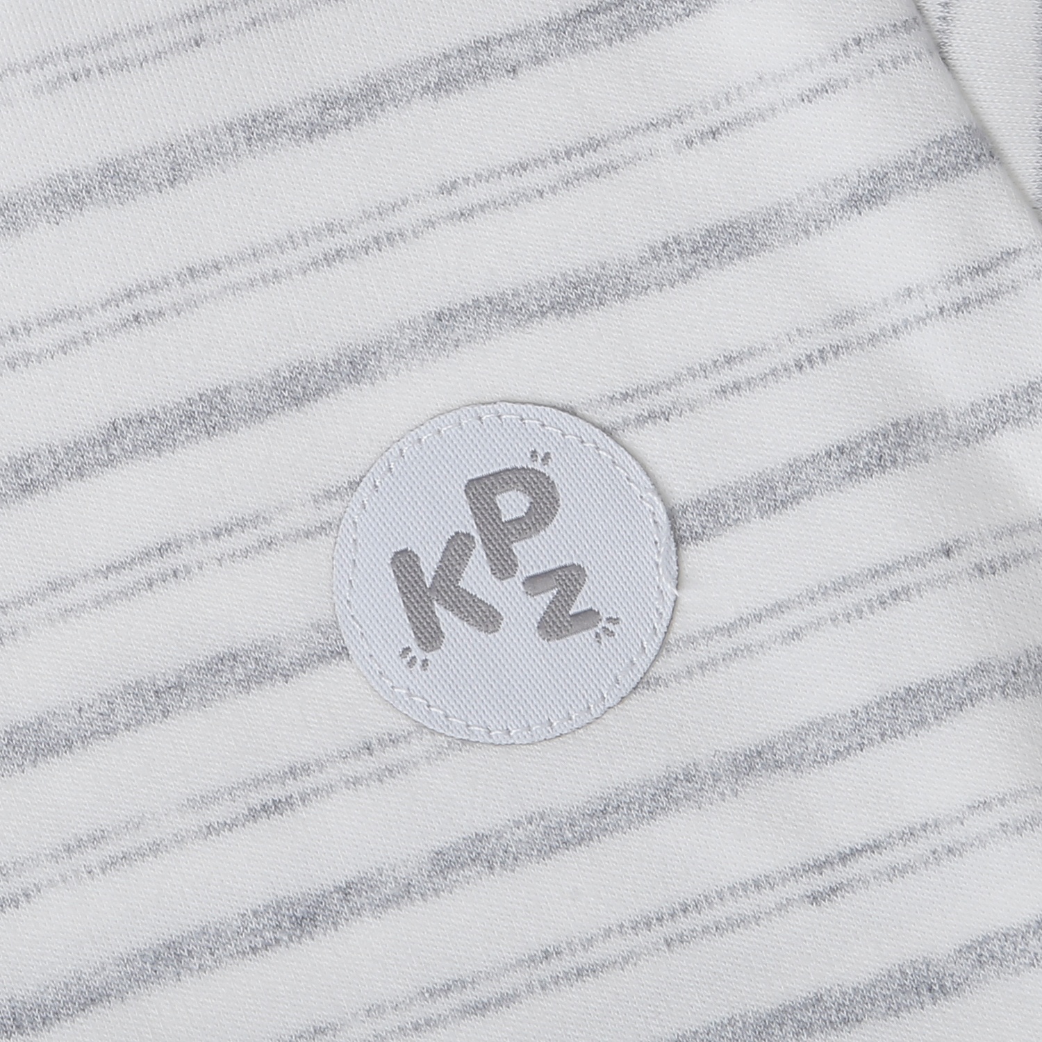 Áo có cổ 3 phân cho bé trai KidsPlaza kẻ ngang nhung ND25D (Ghi) 