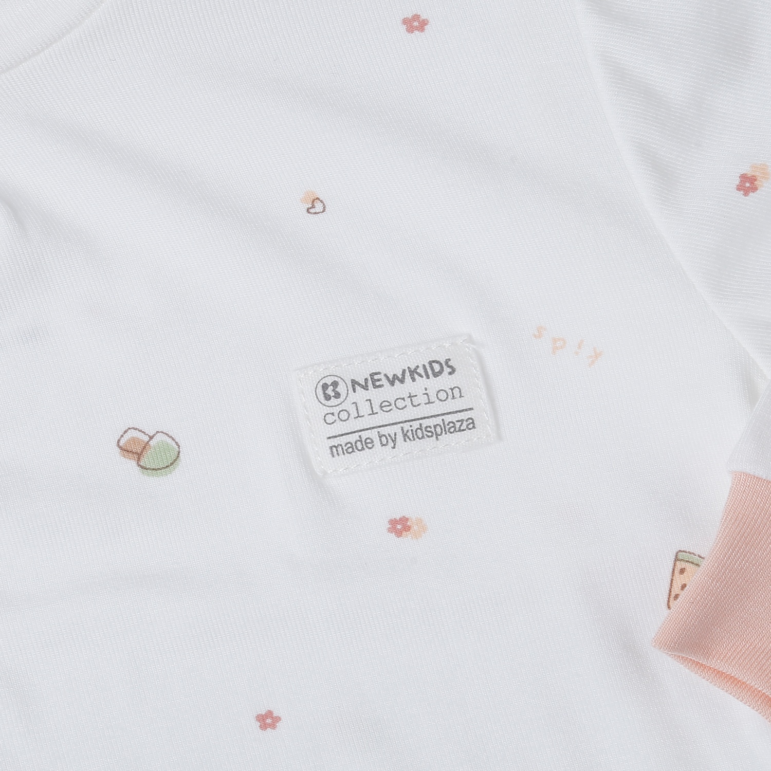 Áo cổ 3 phân KidsPlaza Otis in dưa ND25T (Trắng) hình 3