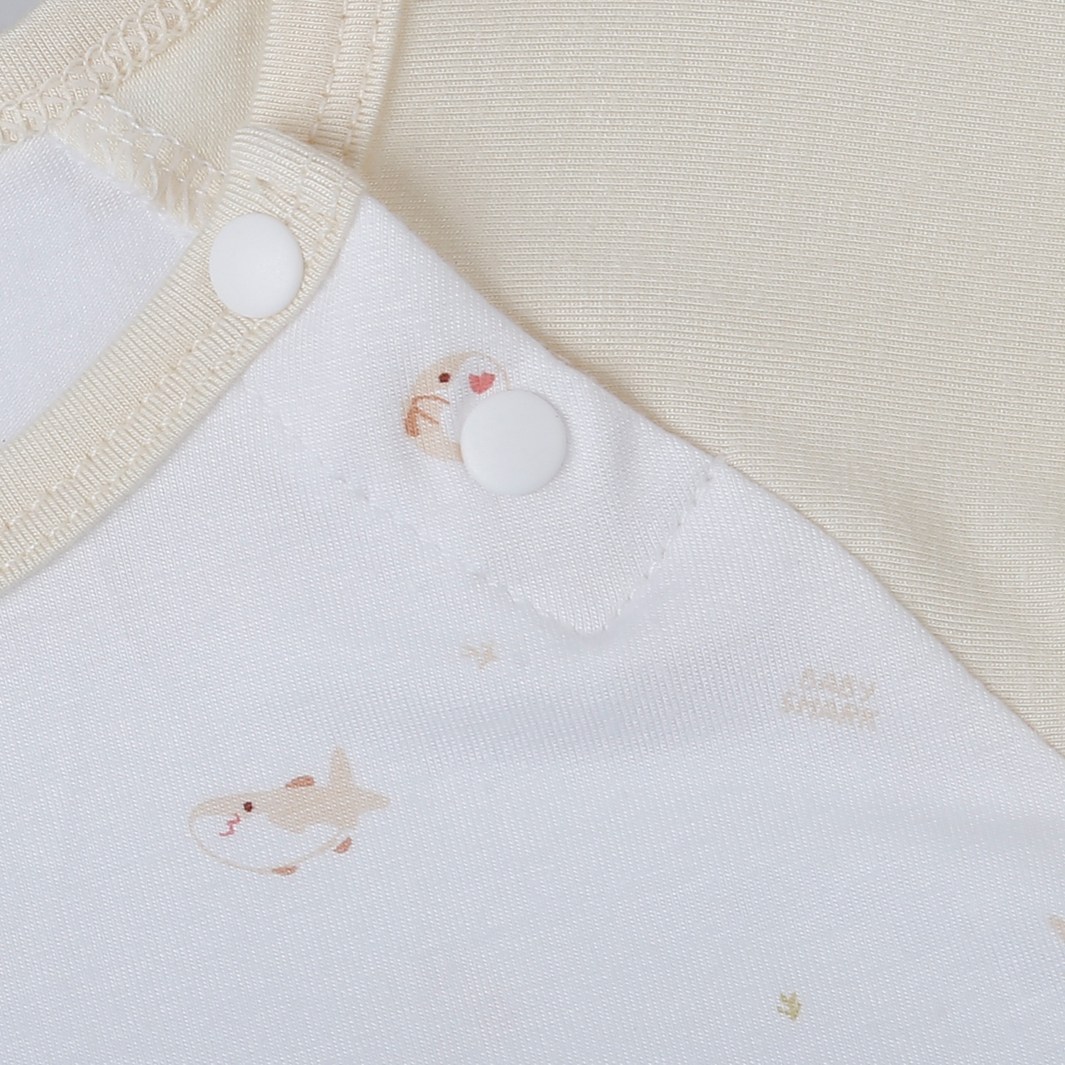 Bộ body cộc KidsPlaza in cá TT25H (Trắng be) hình 2