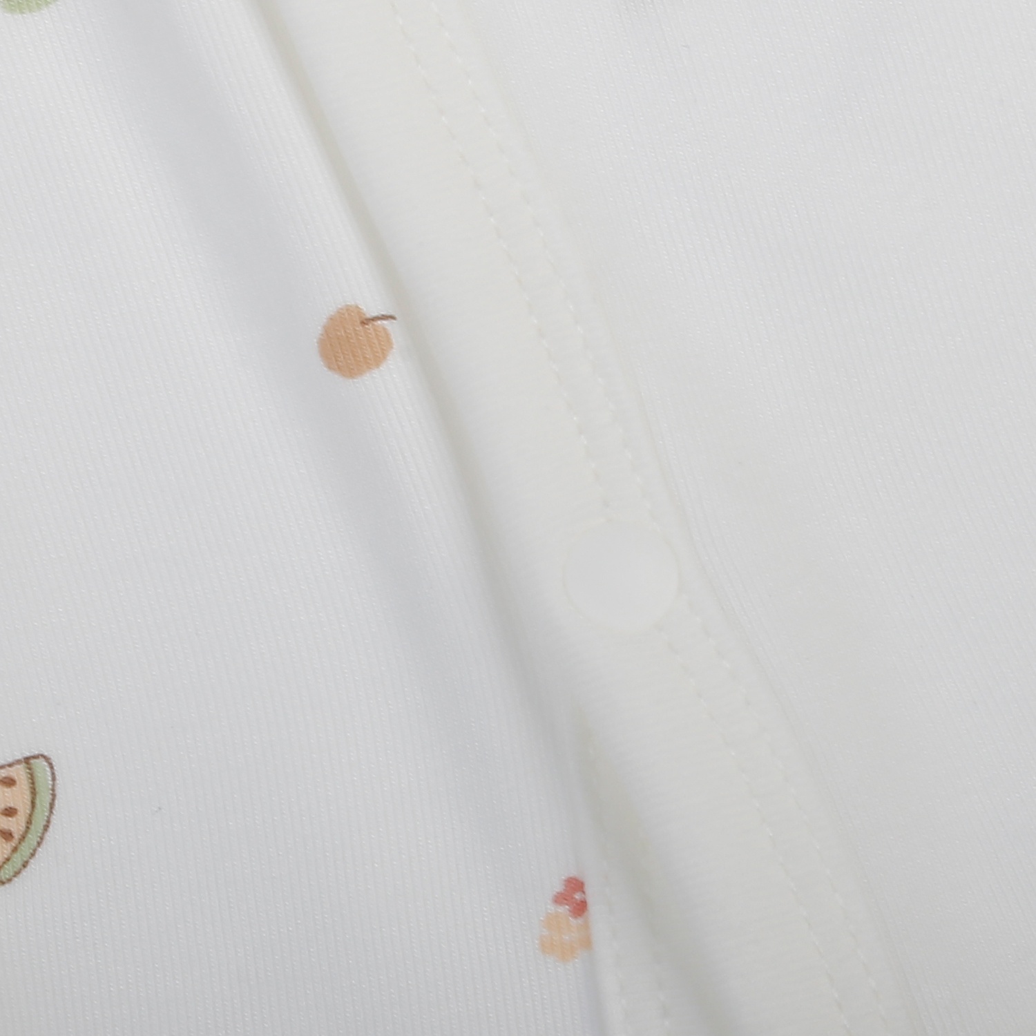  Bộ dài cài lệch KidsPlaza Otis in dưa ND25T (Trắng)