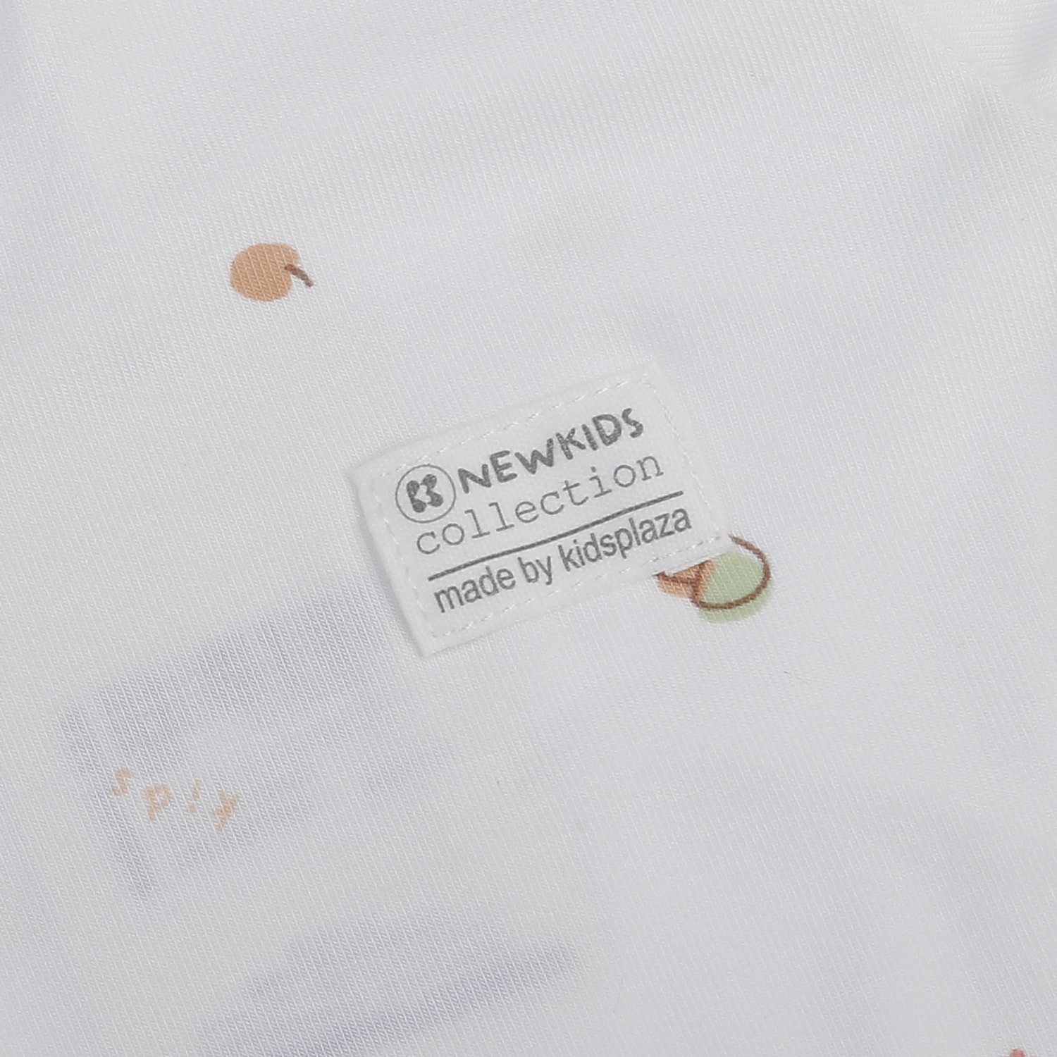 Body dài cài lệch KidsPlaza Otis in dưa ND25T (Trắng) hình 2