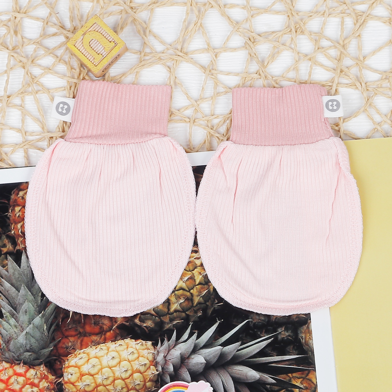 Set bao tay chân kẻ tăm KidsPlaza ND22T (Hồng) hình 2