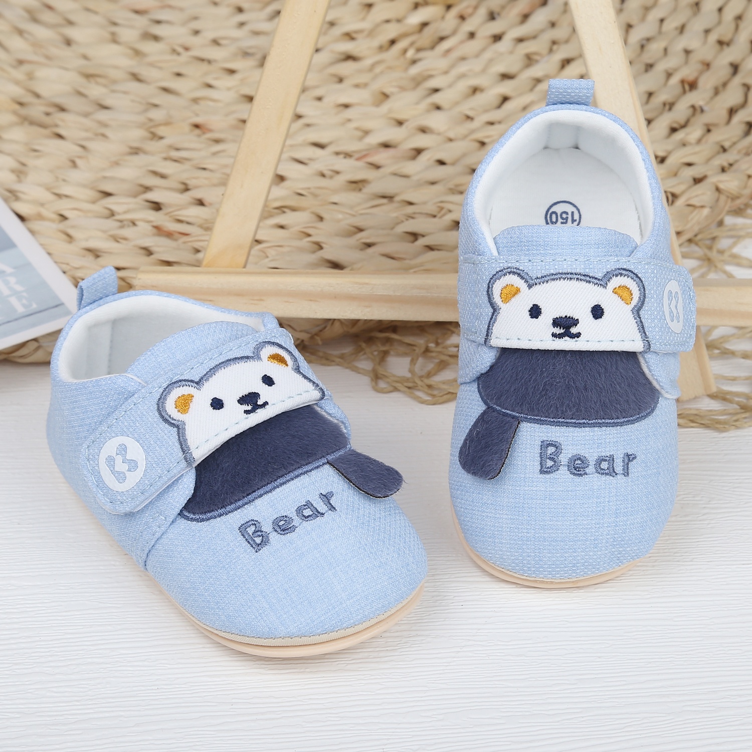 Giày tập đi KidsPlaza thêu gấu 23K-S1 (Xanh) hình 2