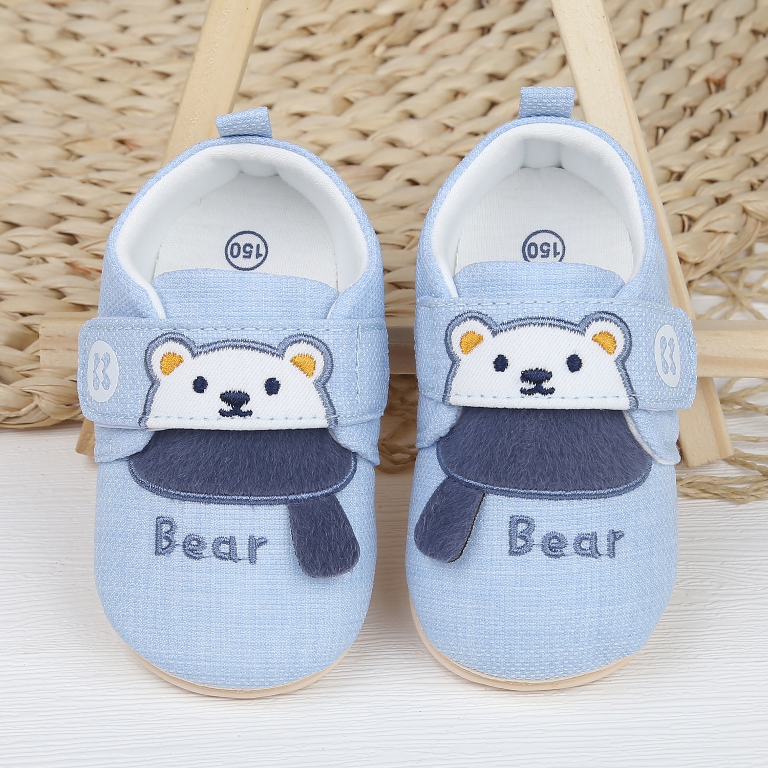 Giày tập đi KidsPlaza thêu gấu 23K-S1 (Xanh) hình 1