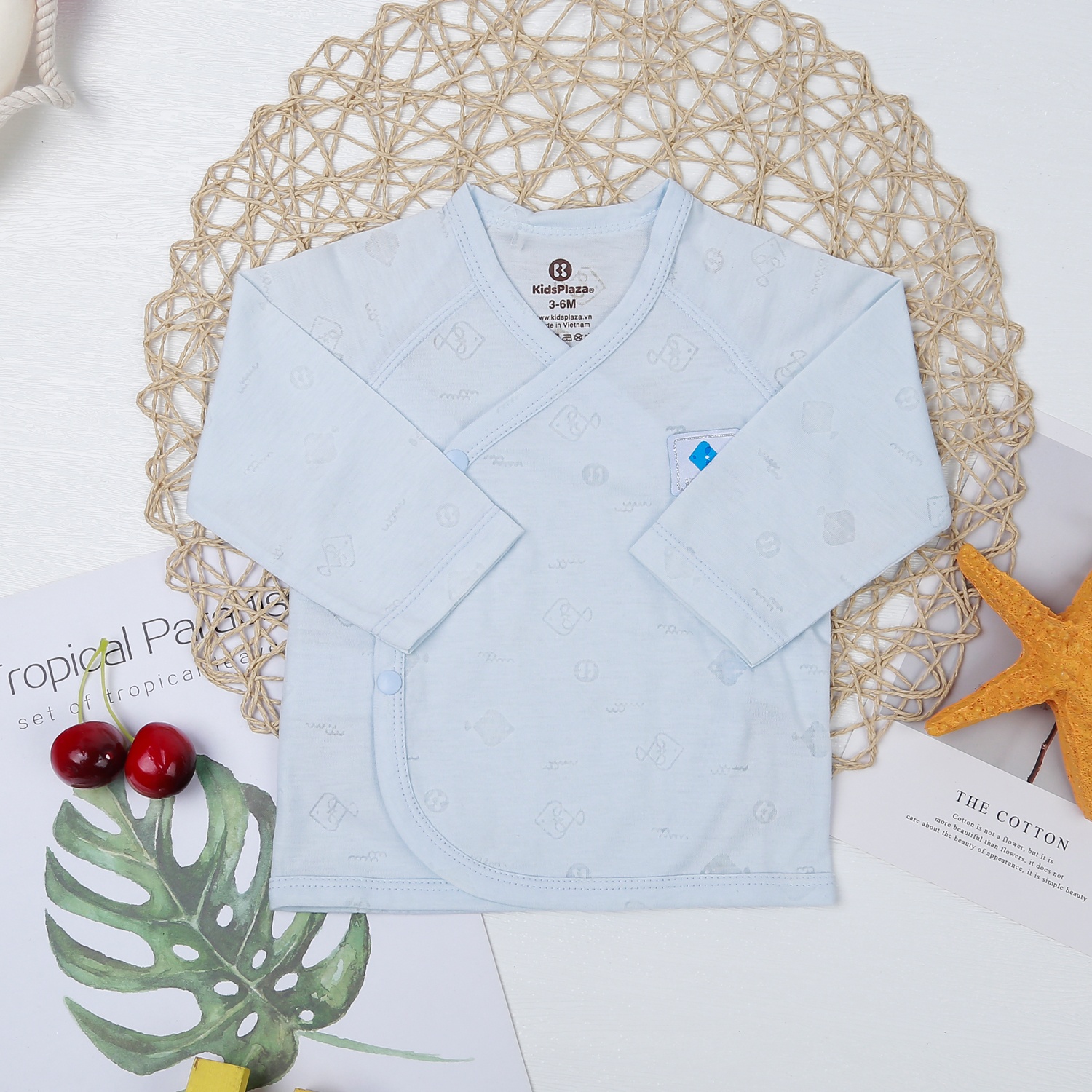 Bộ quần áo dài tay cài chéo KidsPlaza in cá HN21T (Xanh) hình 2