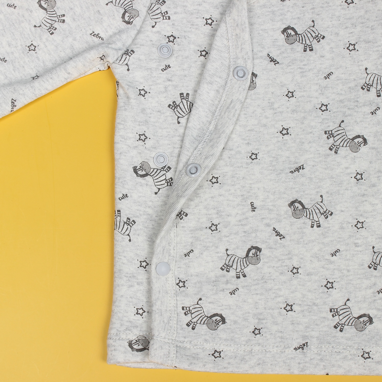 Bộ sơ sinh cho bé cài lệch Mamago in hình ngựa vằn (Ghi) hình 1