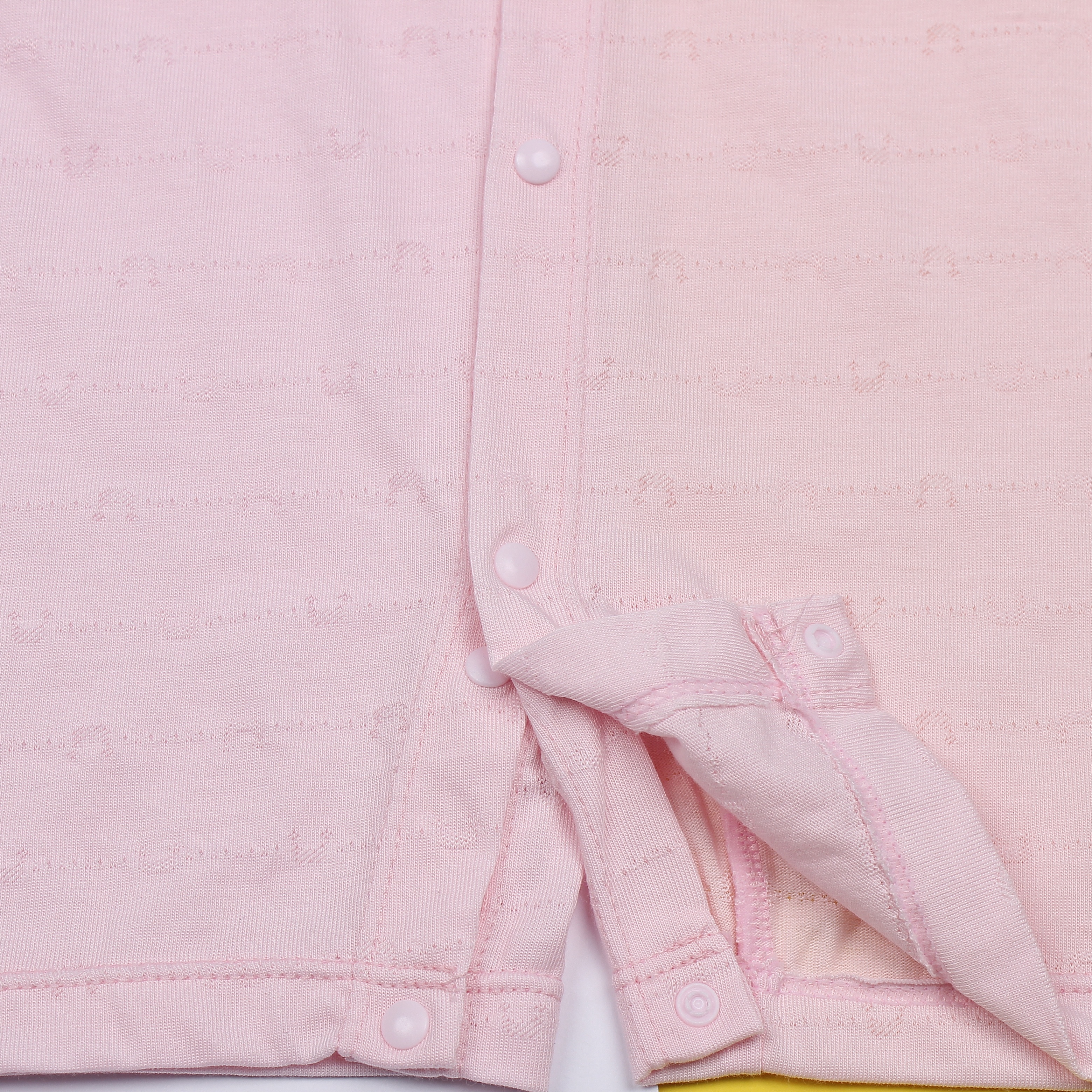 Body cho bé tay ngắn Doris Mamago HN19 (Hồng) thiết kế cúc cài tiện lợi Body cho bé tay ngắn Doris Mamago HN19 (Hồng) hình 3