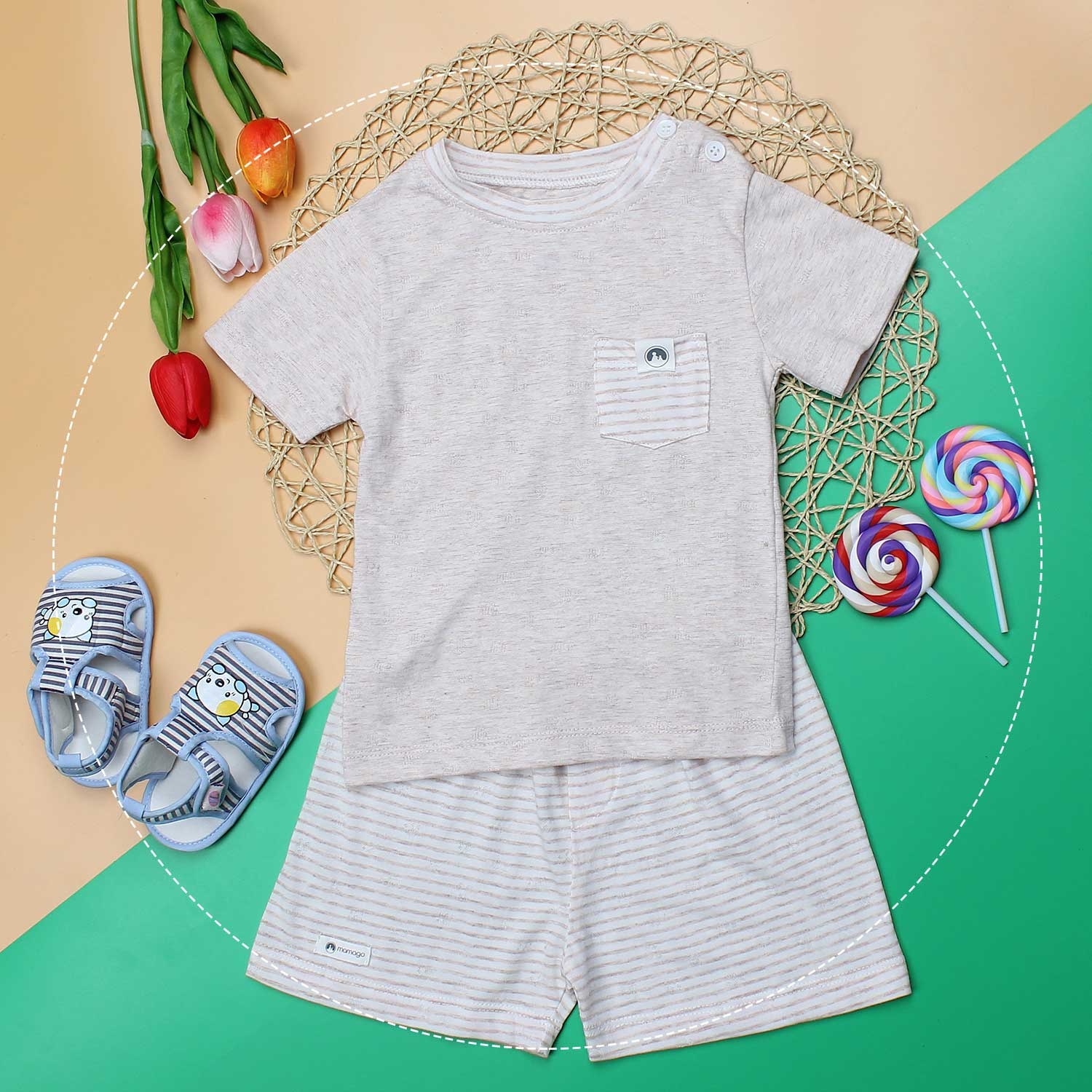 Quần áo sơ sinh cho bé cộc tay cài vai Mamago vân cá heo (kẻ be) hình 1