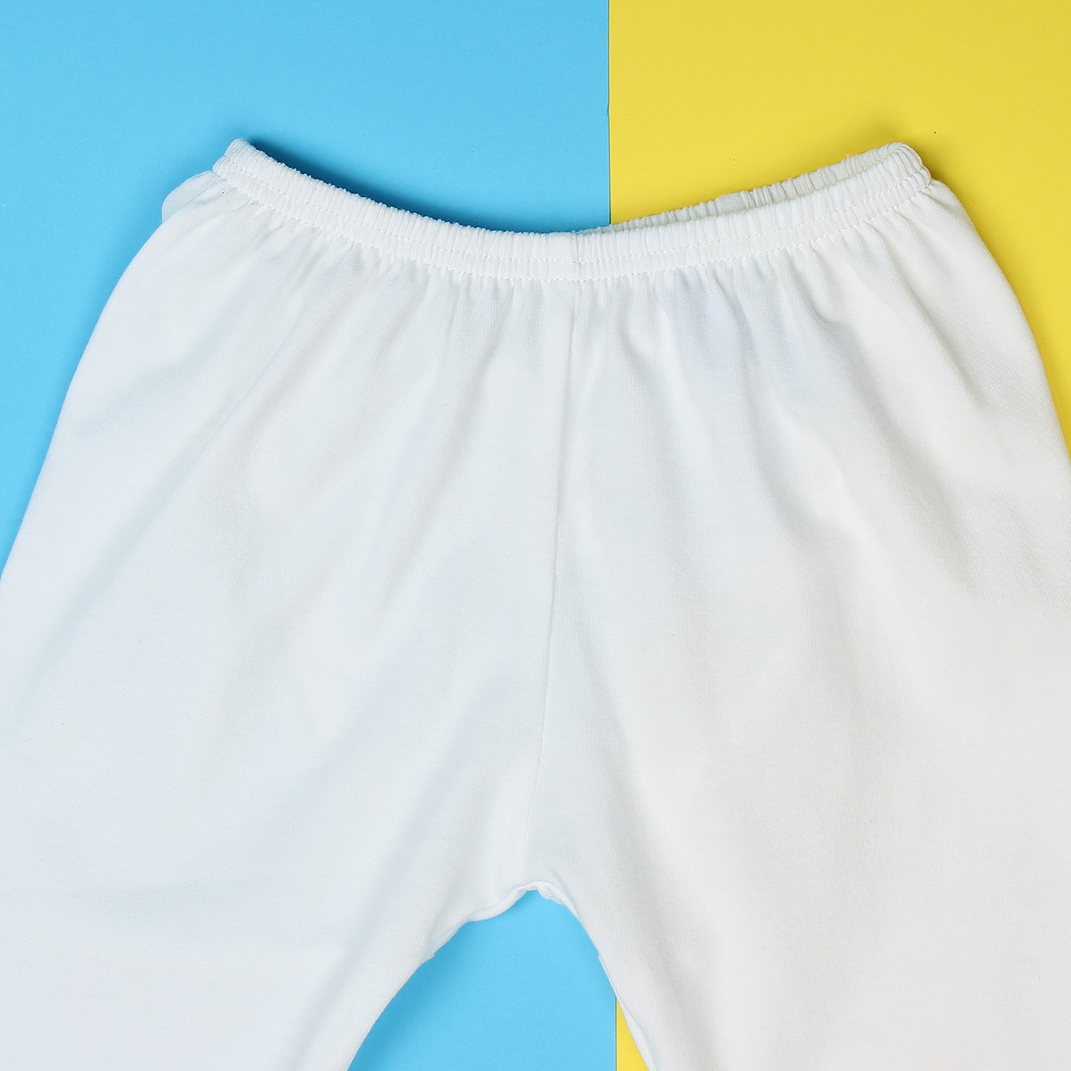 Quần sơ sinh cho bé đáp đũng Mamago Vera in ngôi sao K19 (Trắng) hình 2