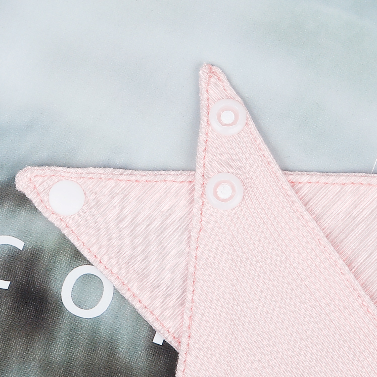 Set 2 yếm kẻ tăm KidsPlaza hình mèo ND22T (Hồng) hình 3