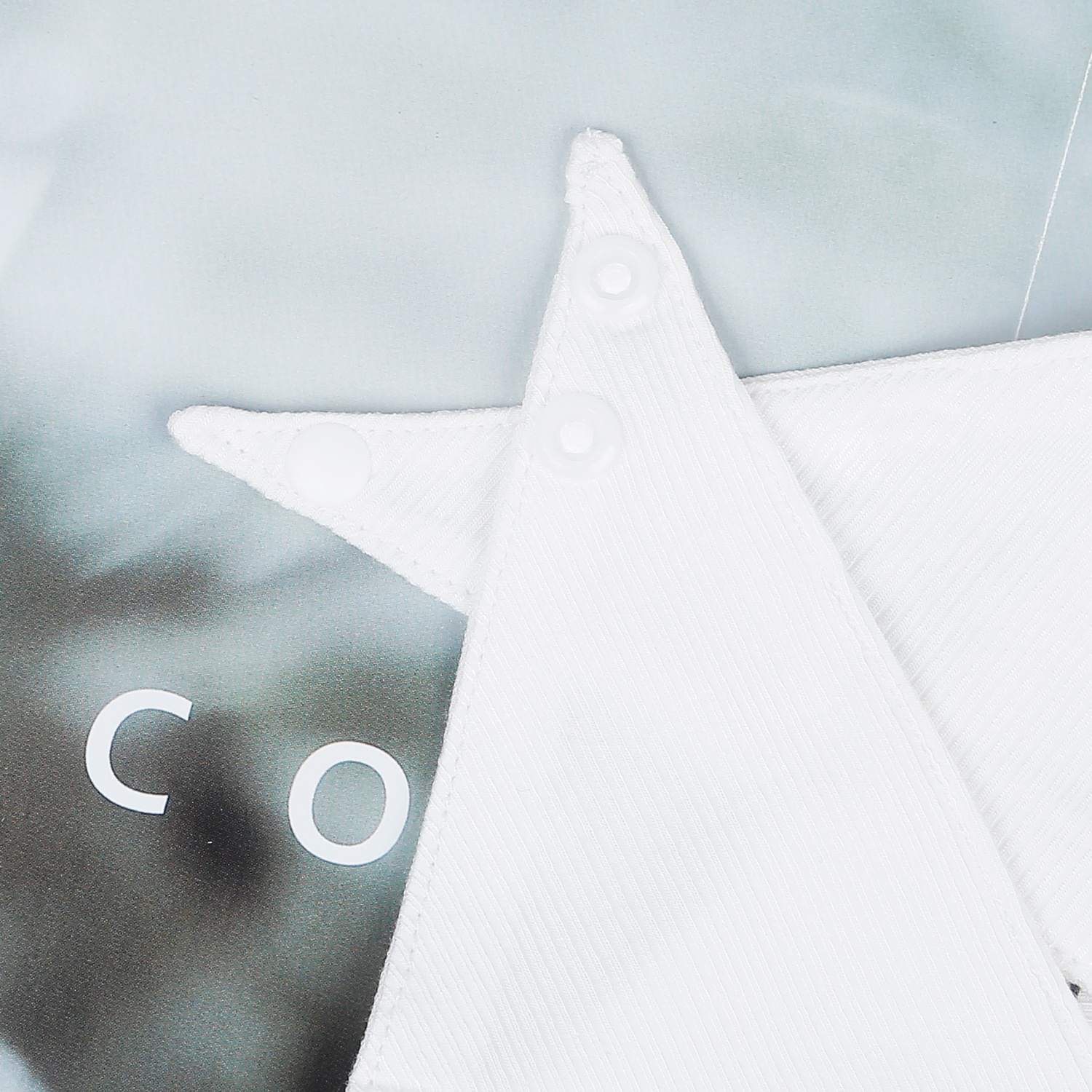 Set 2 yếm kẻ tăm KidsPlaza in Animals ND22T (Trắng Hồng) hình 3