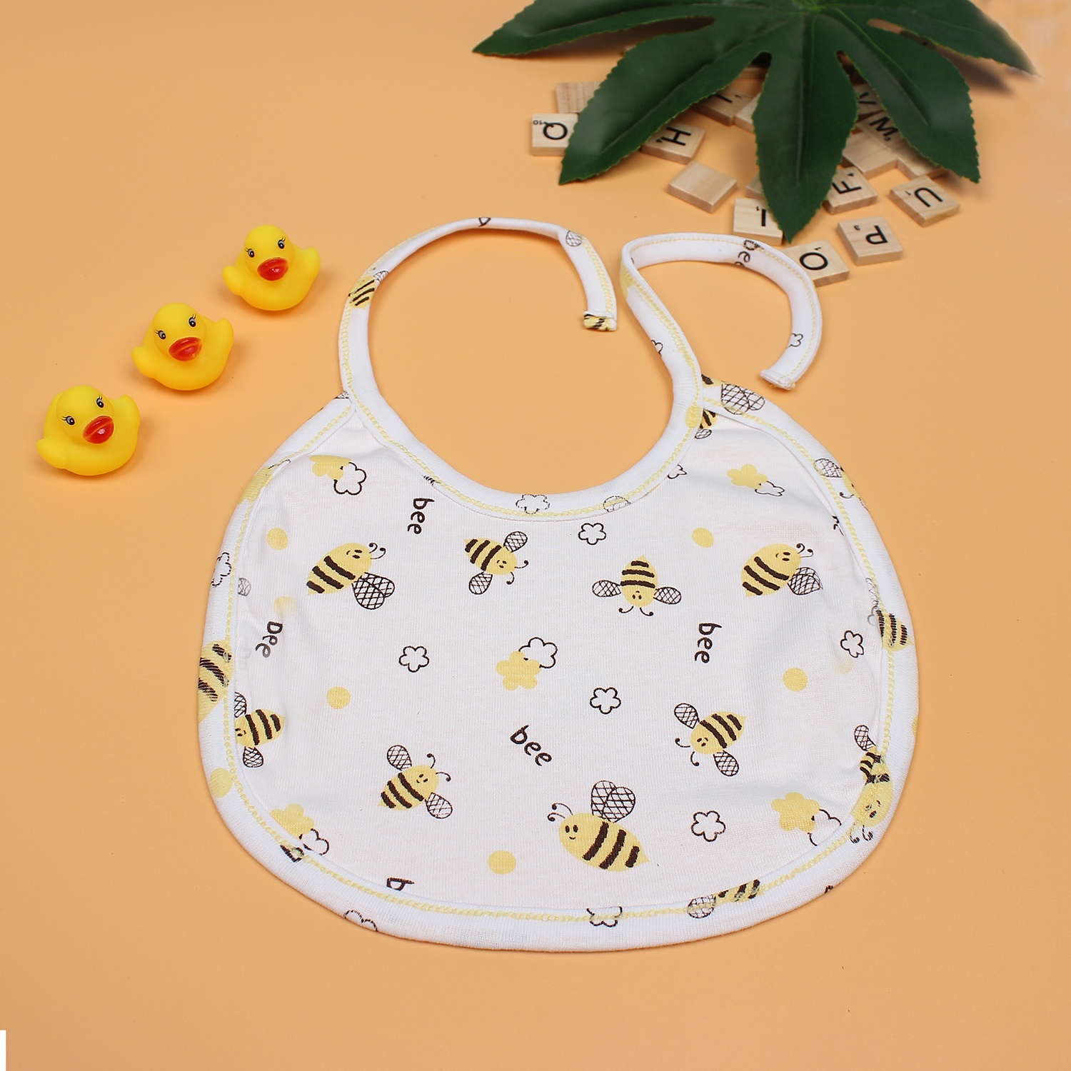 Yếm sơ sinh cho bé Mamago in hình ong NĐ19 (Vàng) in hình lôi cuốn Yếm sơ sinh cho bé Mamago in hình ong NĐ19 (Vàng) hình 3