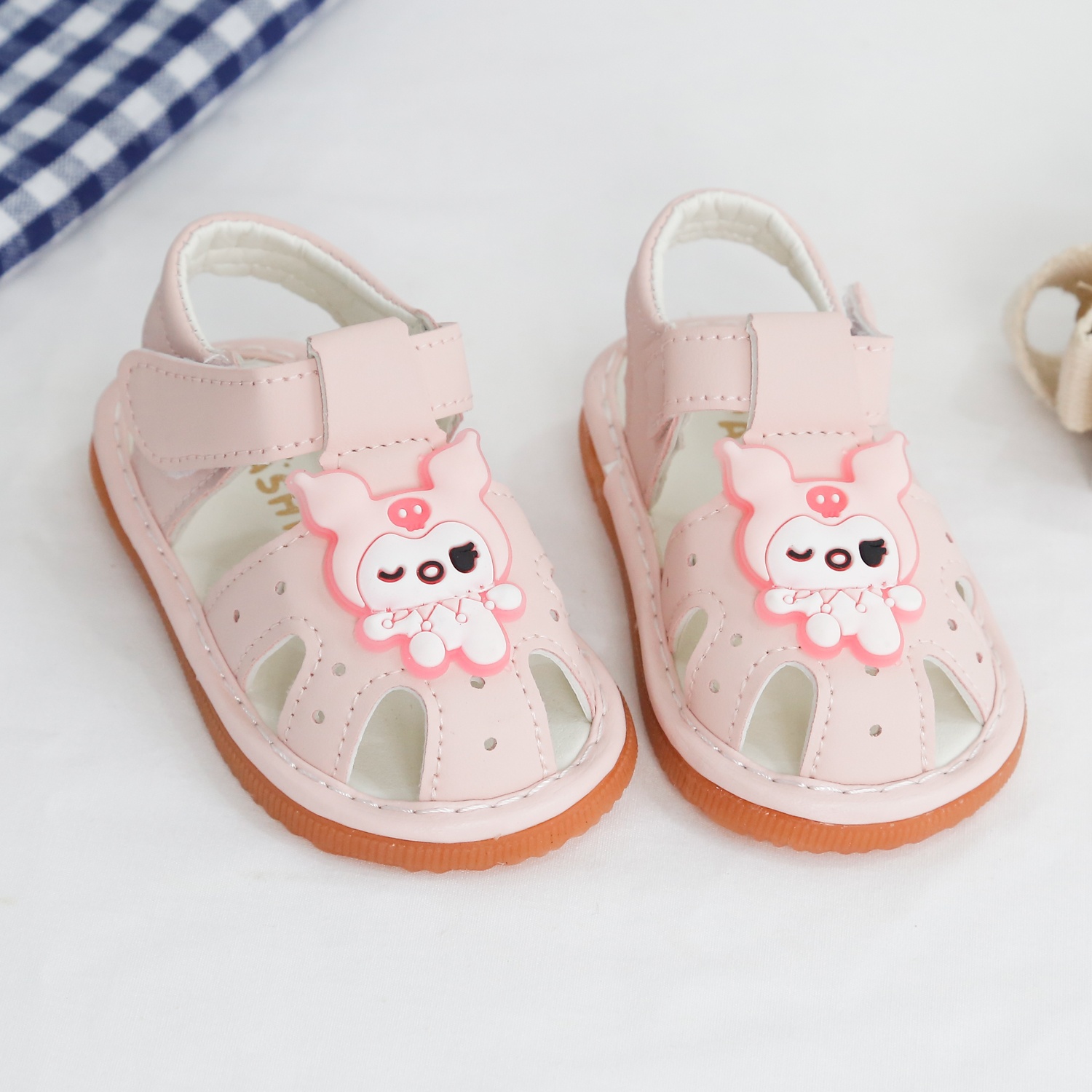 Dép Sandal tập đi họa tiết kuromi AC24H (Hồng)