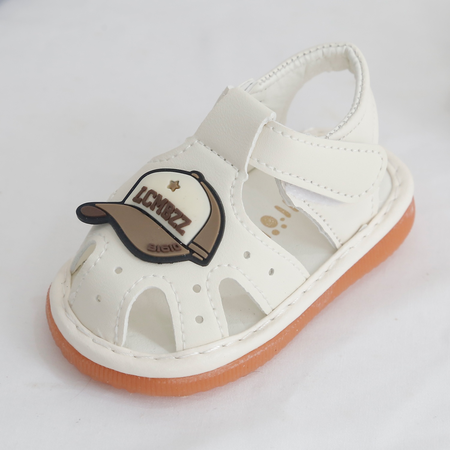 Dép Sandal tập đi hoạt tiết mũ AC24H (Trắng) hình 2