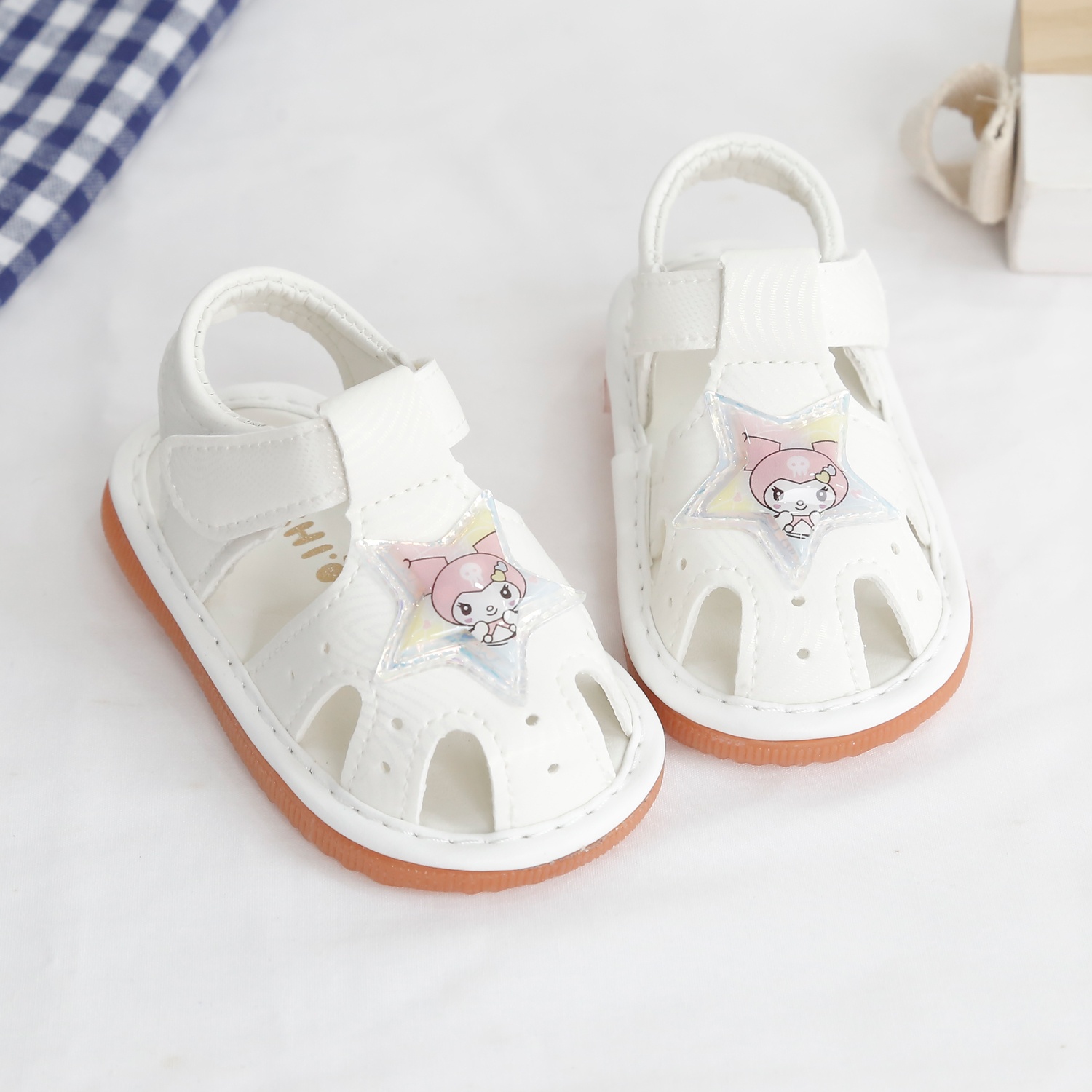 Dép Sandal tập đi ngôi sao AC24H (Trắng)