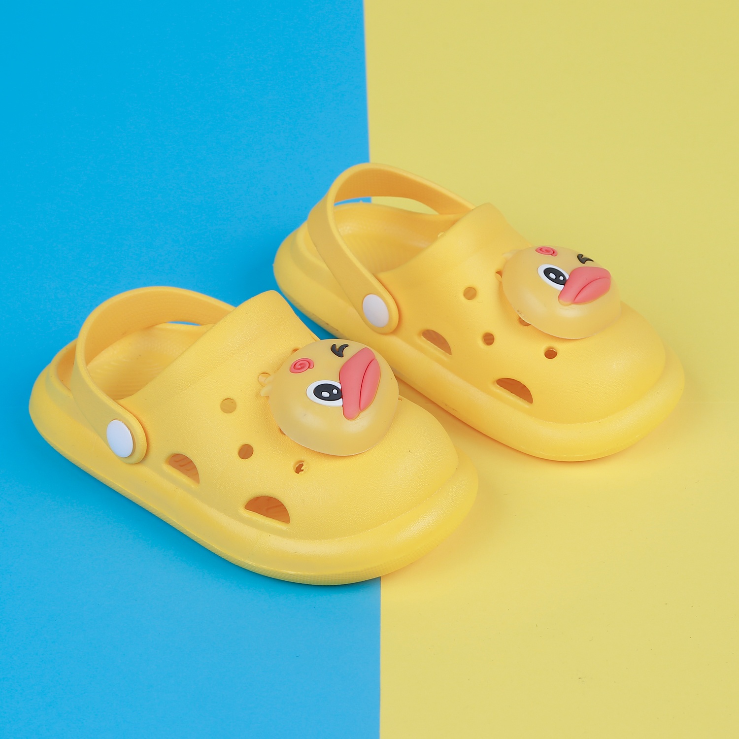 Dép sục KidsPlaza ST-903 con vịt vàng  hình 1