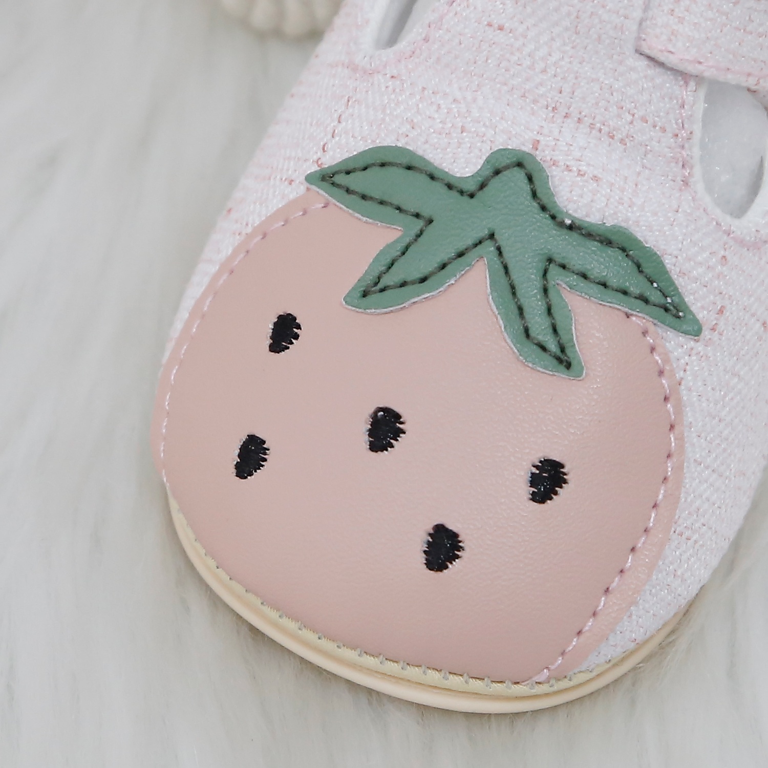 Giày tập đi bé gái KidsPlaza dâu tây 25K-SH06 (Hồng)  hình 3